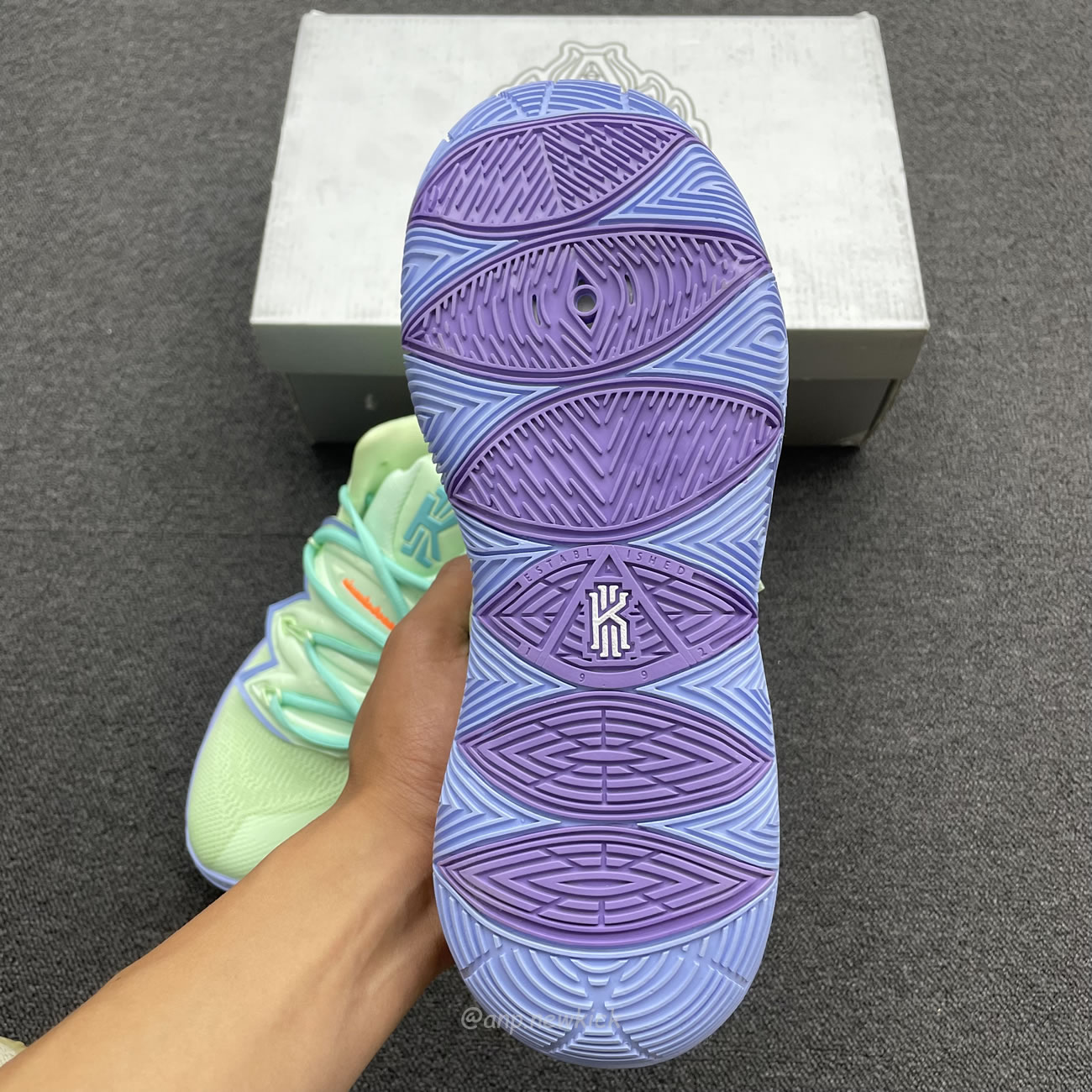 Nike Kyrie 5 Spongebob Squidward Patrick Cj6951 300 Cj6950 600 (14) - www.newkick.vip