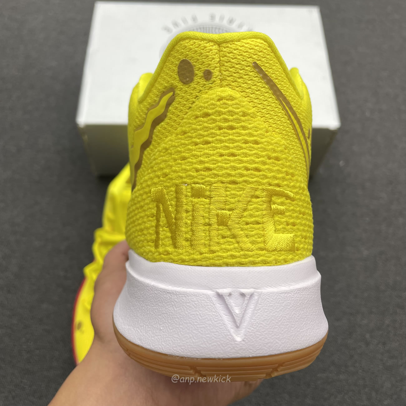 Nike Kyrie 5 Spongebob Squidward Patrick Cj6951 300 Cj6950 600 (34) - www.newkick.vip