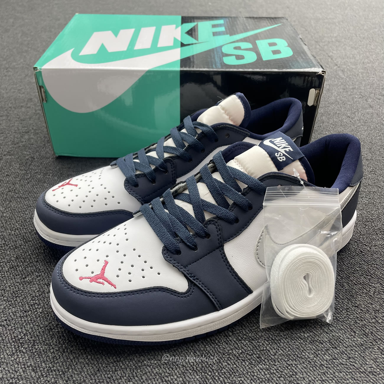 Air Jordan 1 Low Sb Midnight Navy Cj7891 400 (7) - www.newkick.vip Air Jordan 1 Low Sb Midnight Navy Cj7891 400 (7) - www.newkick.vip