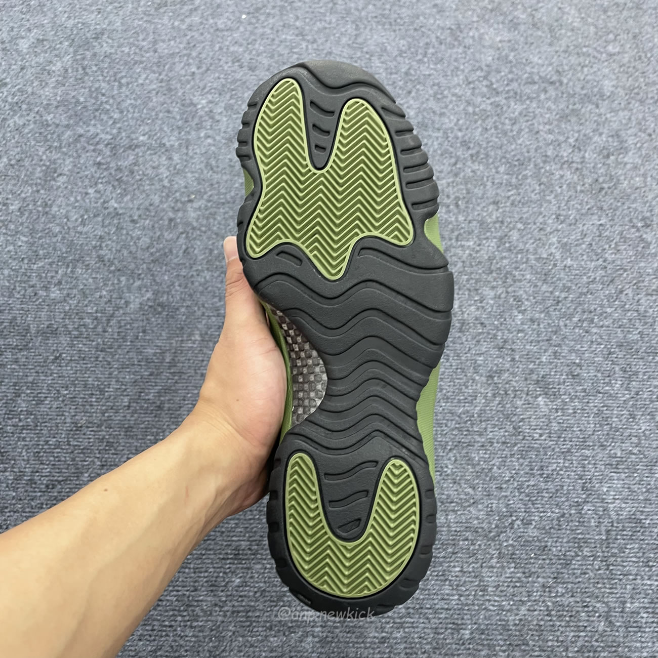 Air Jordan 11 Retro Army Green Black Ct8012 300 (7) - www.newkick.vip Air Jordan 11 Retro Army Green Black Ct8012 300 (7) - www.newkick.vip