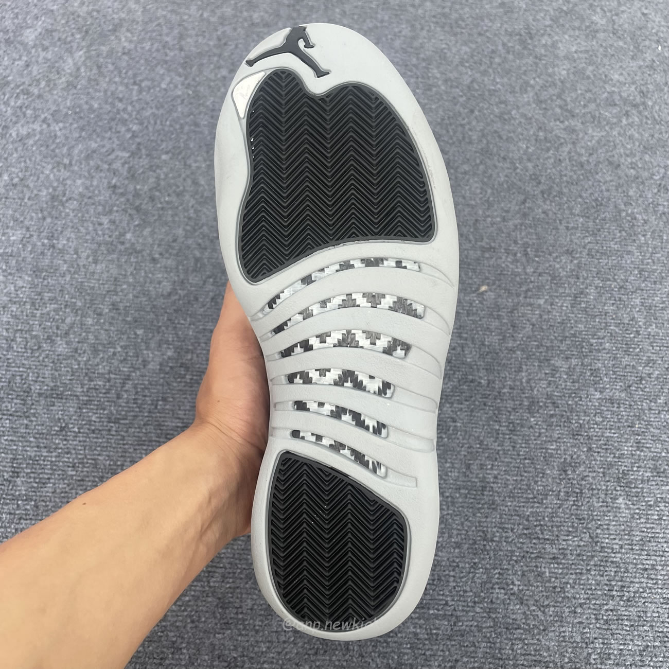 Air Jordan 12 Retro Barons Ct8013 010 (7) - www.newkick.vip Air Jordan 12 Retro Barons Ct8013 010 (7) - www.newkick.vip