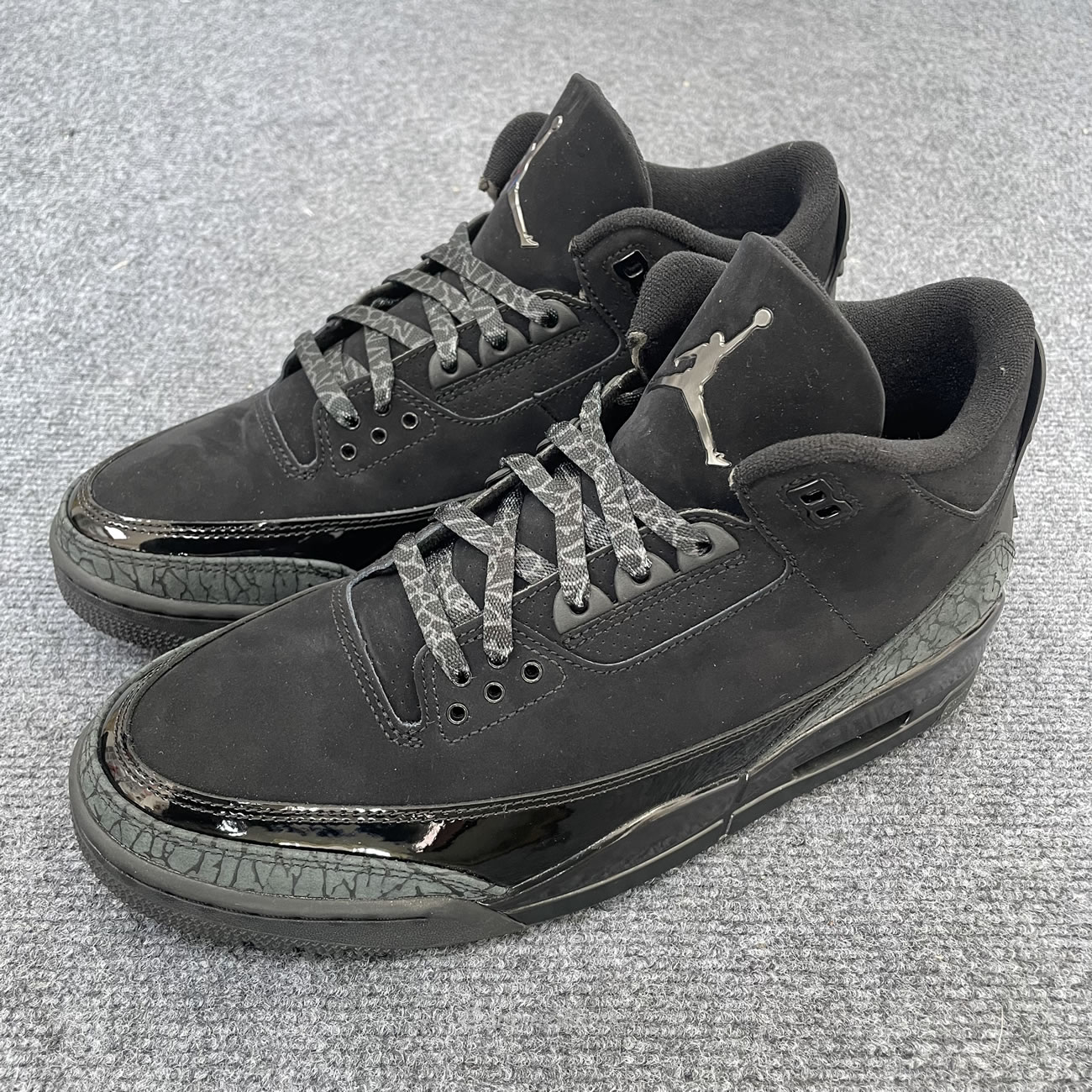 Air Jordan 3 Retro Black Cat 2025 Ct8532 001 (4) - www.newkick.vip Air Jordan 3 Retro Black Cat 2025 Ct8532 001 (4) - www.newkick.vip