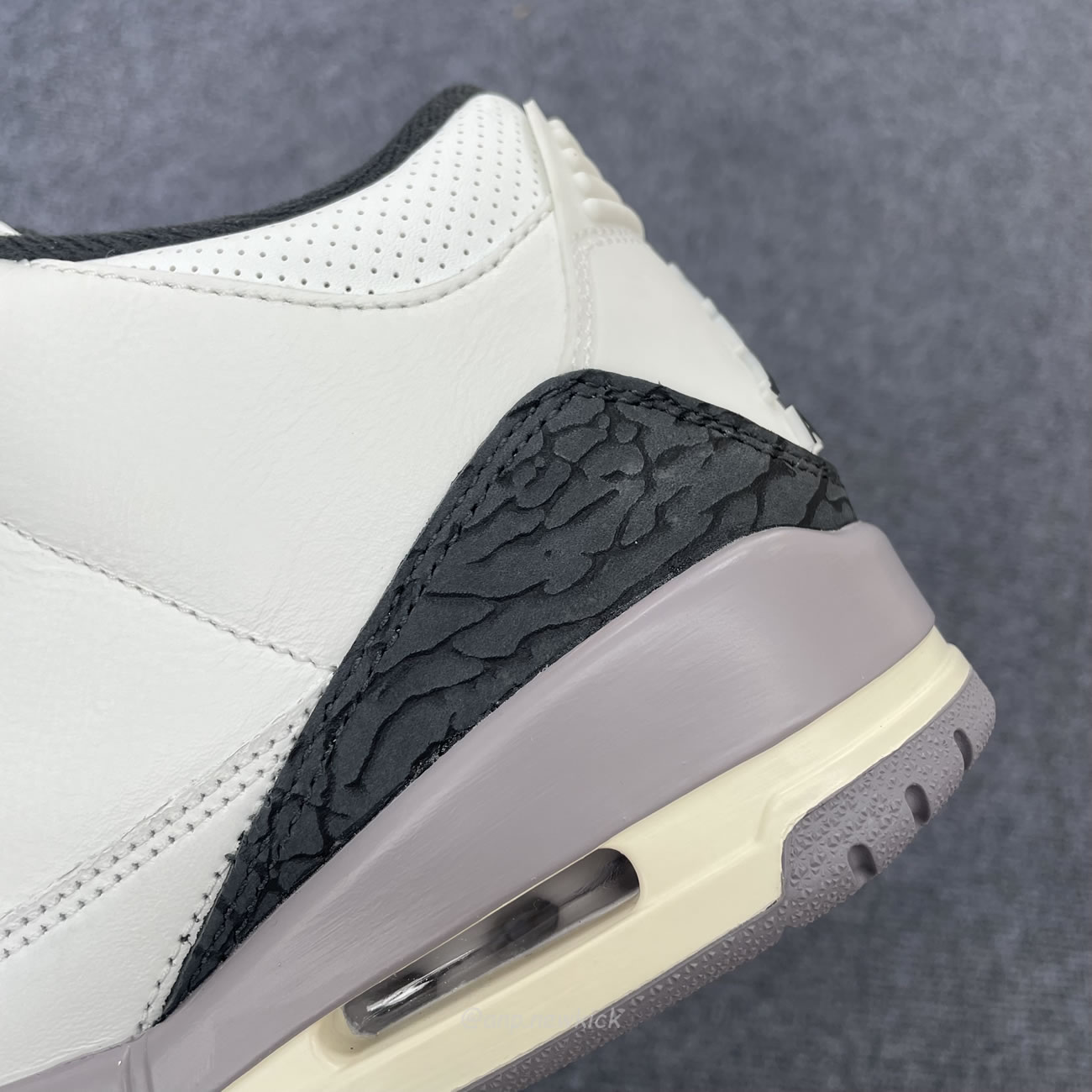 Air Jordan 3 Retro Cement Grey Ct8532 106 (10) - www.newkick.vip Air Jordan 3 Retro Cement Grey Ct8532 106 (10) - www.newkick.vip