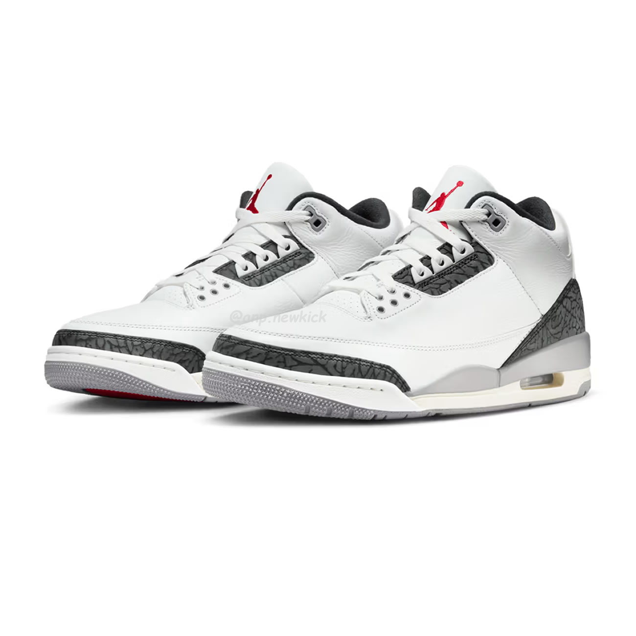 Air Jordan 3 Retro Cement Grey Ct8532 106 (8) - www.newkick.vip Air Jordan 3 Retro Cement Grey Ct8532 106 (8) - www.newkick.vip