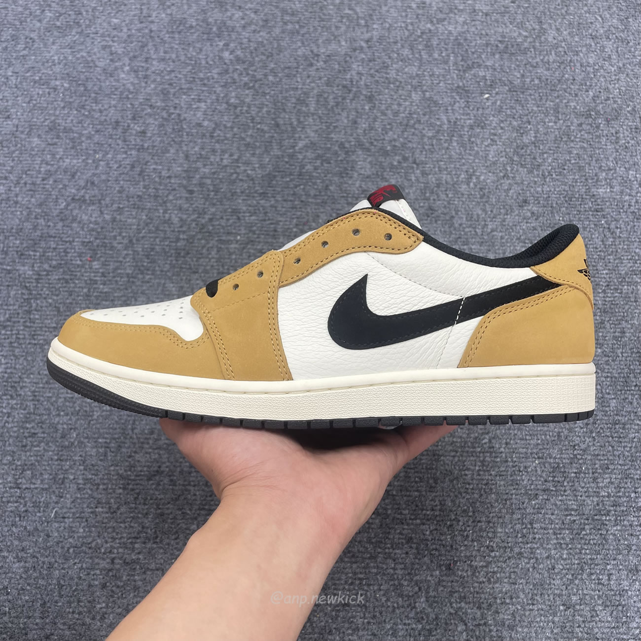 Air Jordan 1 Low Og Rookie Of The Year Cz0790 107 (5) - www.newkick.vip