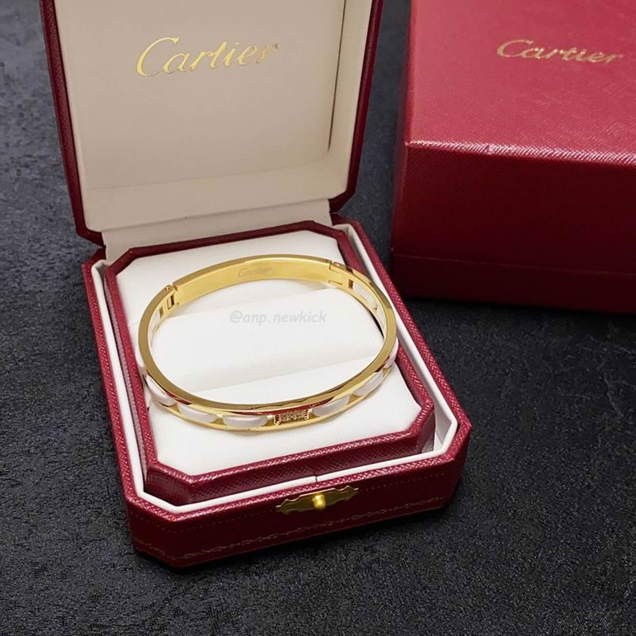 Cartier Bracelet 18k Gold (4) - www.newkick.vip Cartier Bracelet 18k Gold (4) - www.newkick.vip
