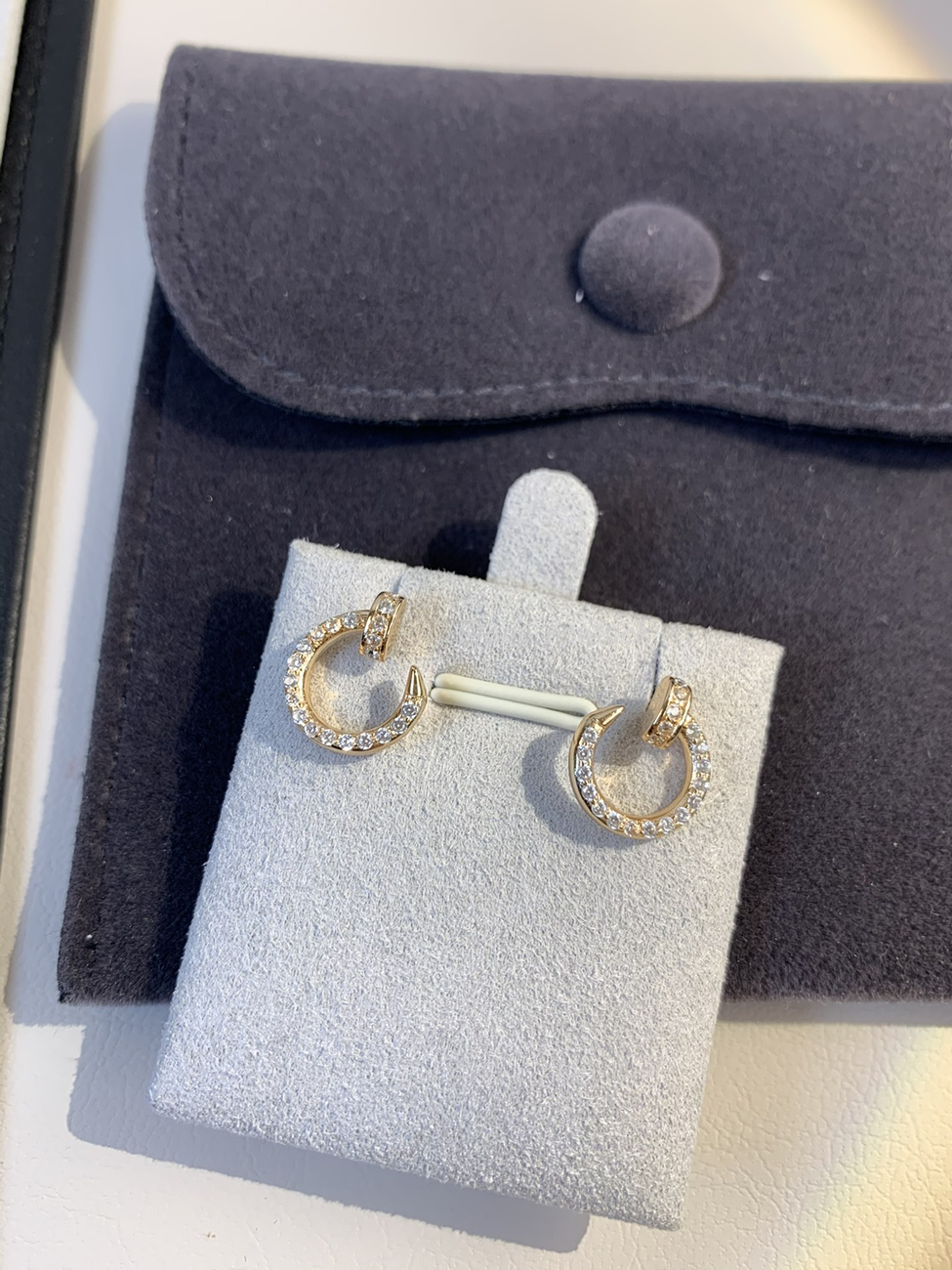 Cartier Nail With Diamond Tips Earrings (18) - www.newkick.vip