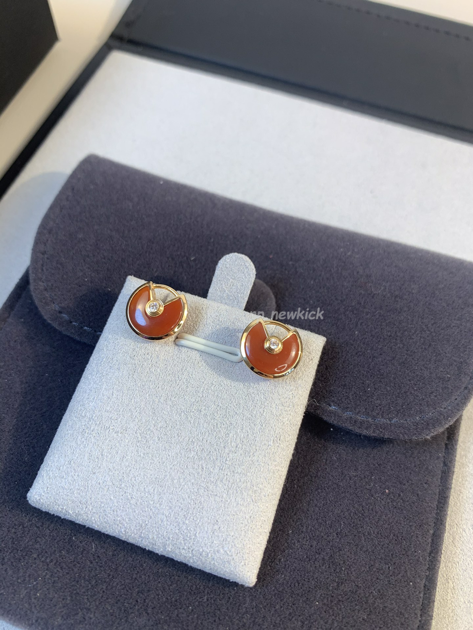 Cartier Nail With Diamond Tips Earrings (3) - www.newkick.vip