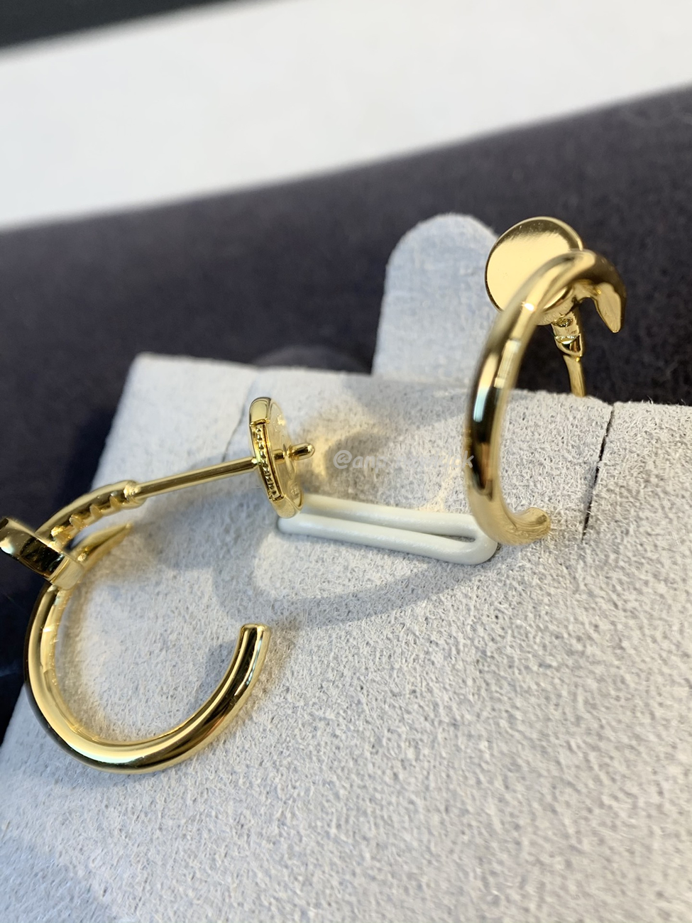 Cartier Nail With Diamond Tips Earrings (8) - www.newkick.vip