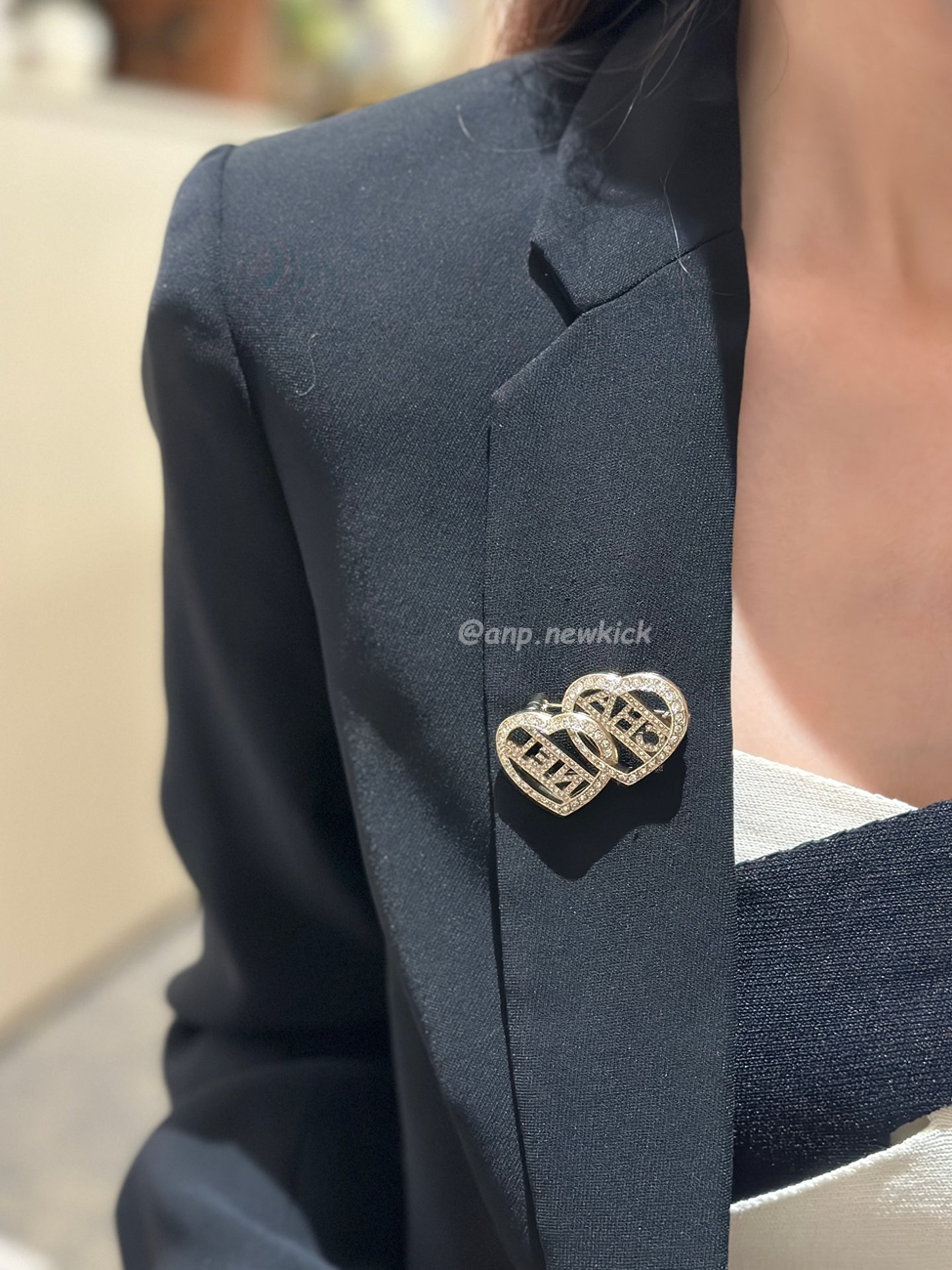 Chanel Double Heart Gold Brooch (4) - www.newkick.vip Chanel Double Heart Gold Brooch (4) - www.newkick.vip