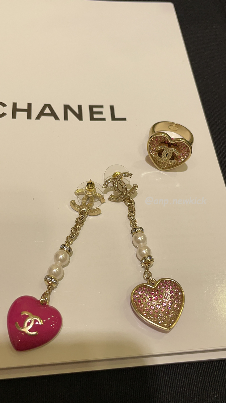 Chanel Metal Necklace (1) - www.newkick.vip Chanel Metal Necklace (1) - www.newkick.vip