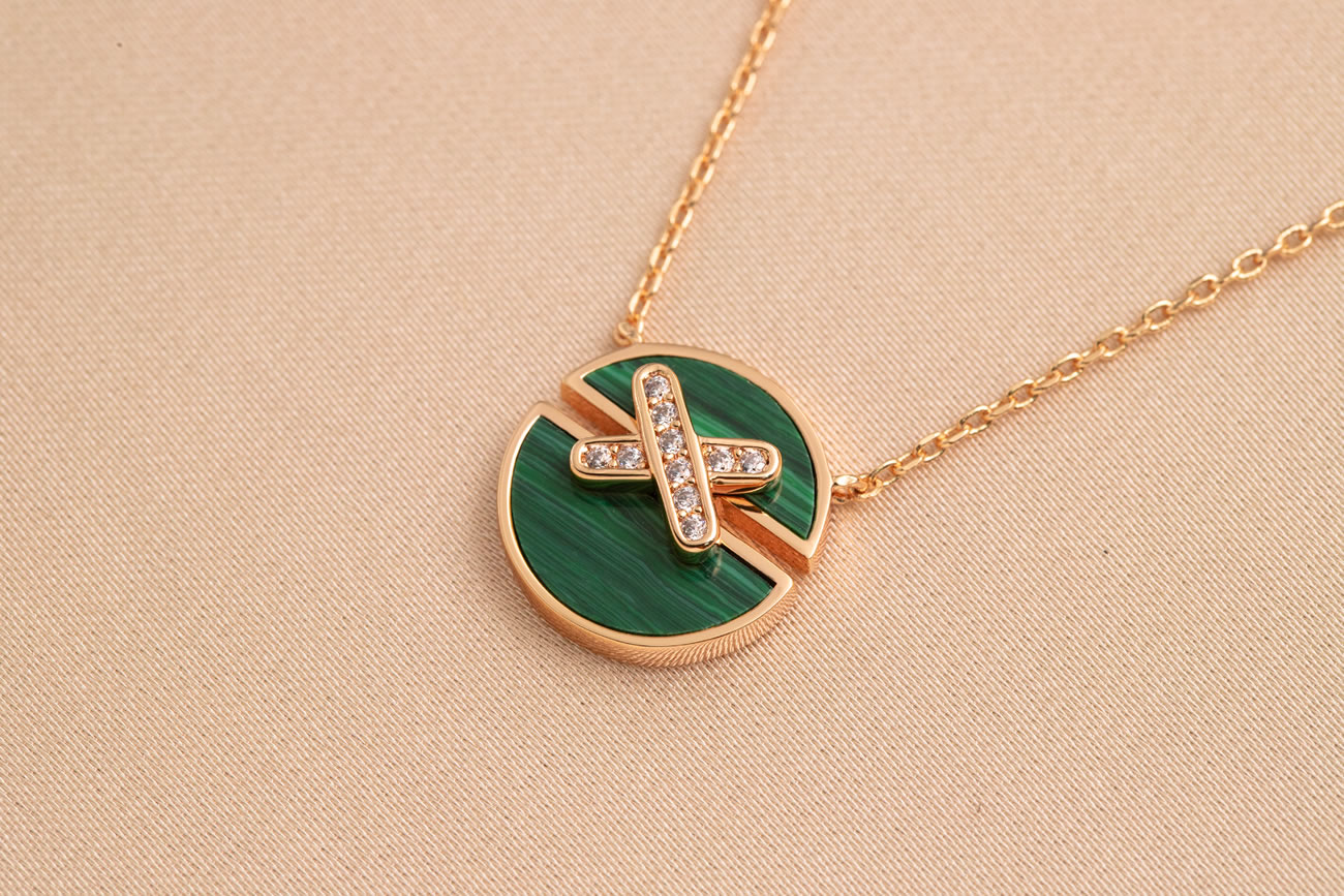 Chaumet Pendant (10) - www.newkick.vip
