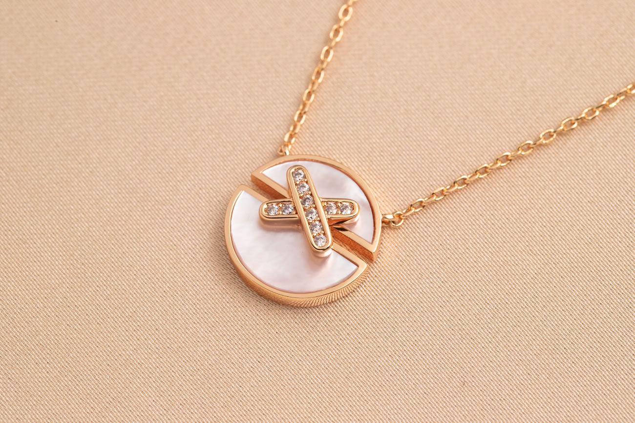 Chaumet Pendant (9) - www.newkick.vip