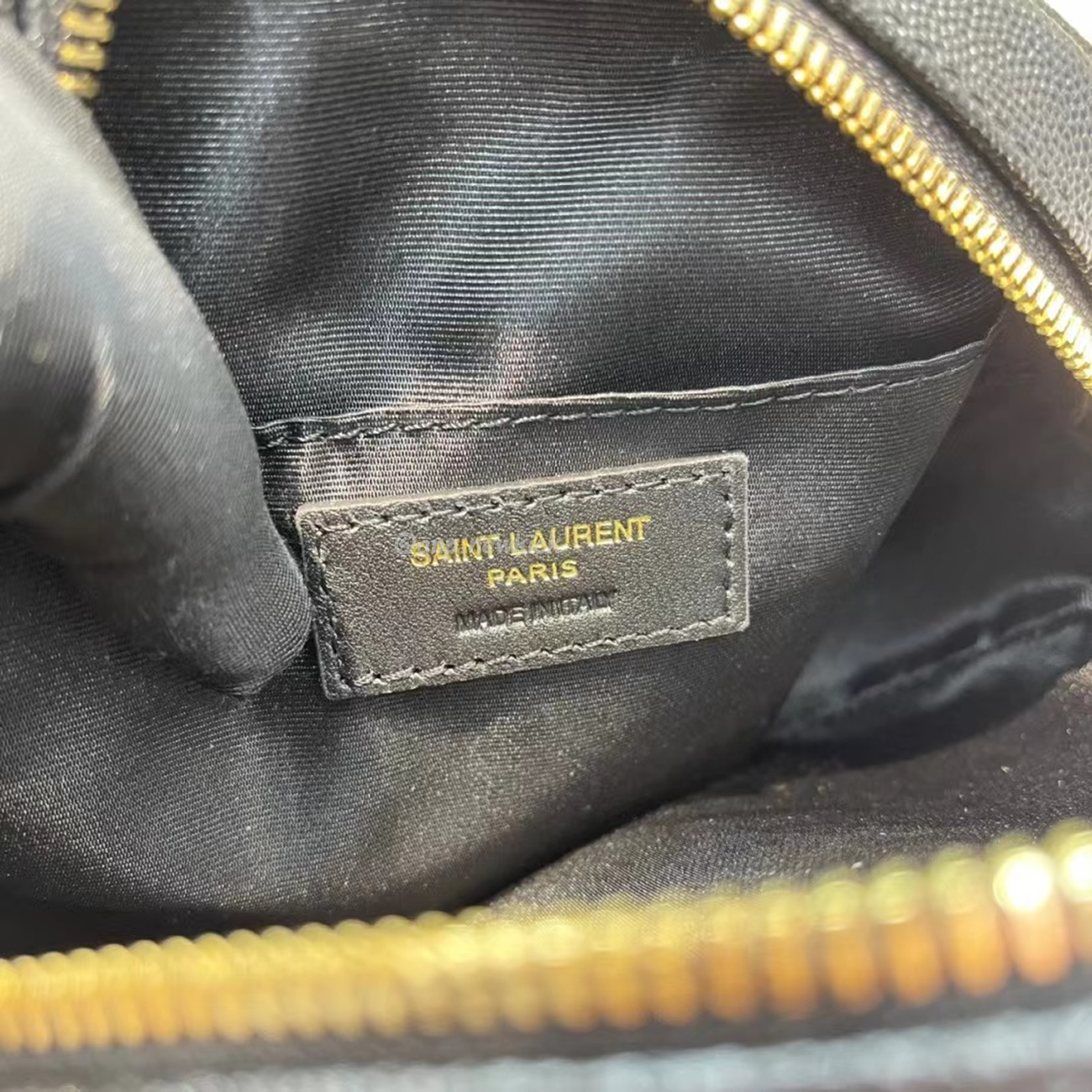 Saint Laurent Circular Quilted Crossbody Bag (9) - www.newkick.vip