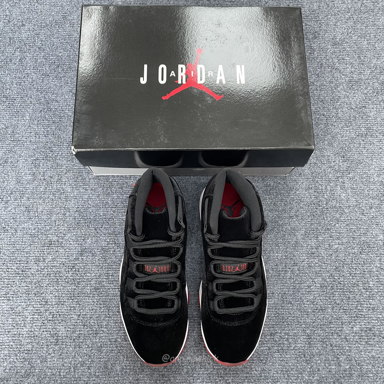Air Jordan 11 Bred Velvet Arrives Db5457 061 (4) - www.newkick.vip Air Jordan 11 Bred Velvet Arrives Db5457 061 (4) - www.newkick.vip