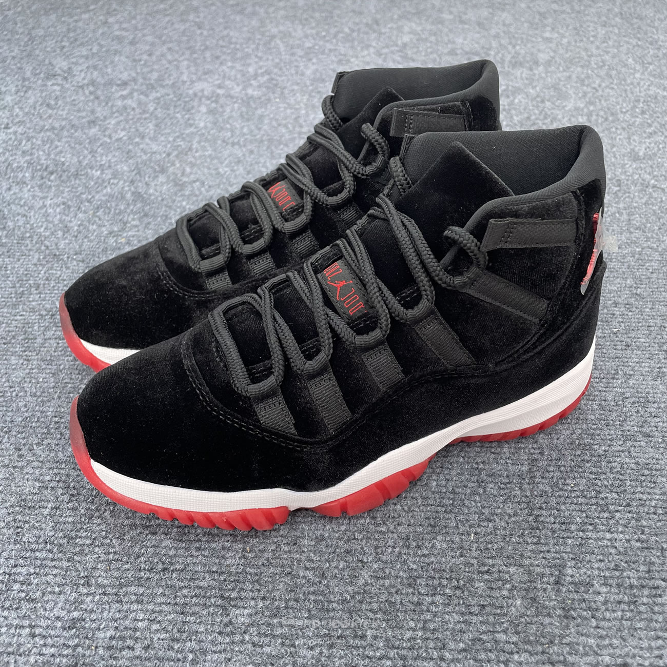 Air Jordan 11 Bred Velvet Arrives Db5457 061 (5) - www.newkick.vip Air Jordan 11 Bred Velvet Arrives Db5457 061 (5) - www.newkick.vip