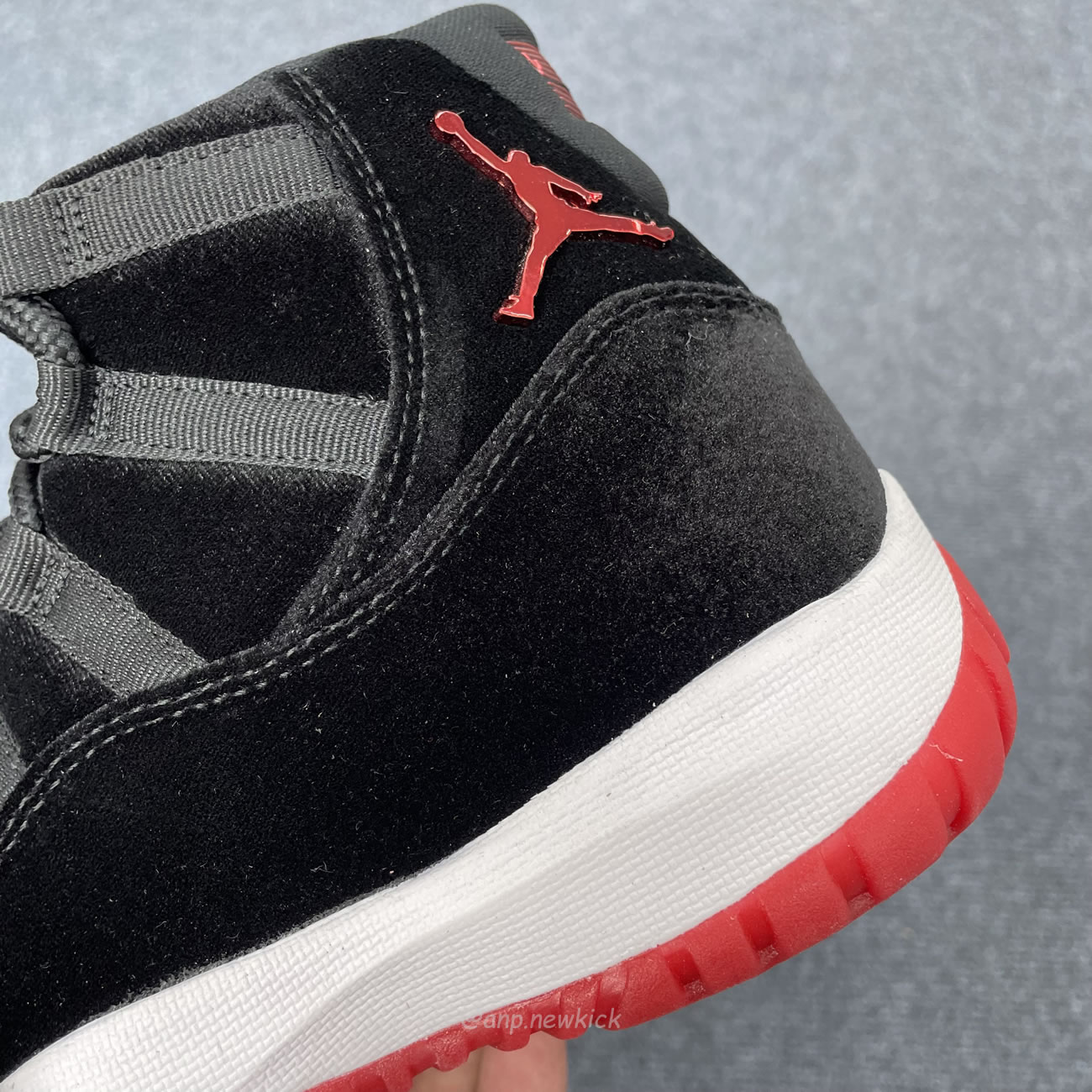 Air Jordan 11 Bred Velvet Arrives Db5457 061 (7) - www.newkick.vip Air Jordan 11 Bred Velvet Arrives Db5457 061 (7) - www.newkick.vip