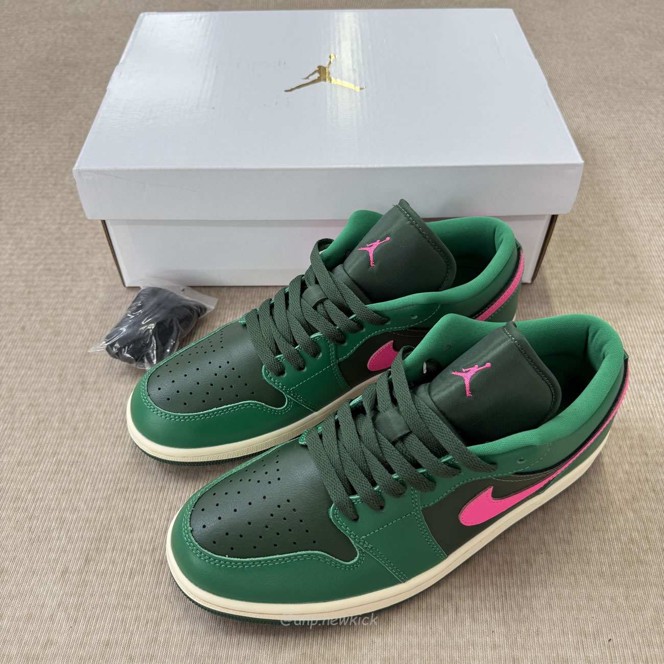 Air Jordan 1 Low Watermelon Womens Dc0774 300 (6) - www.newkick.vip