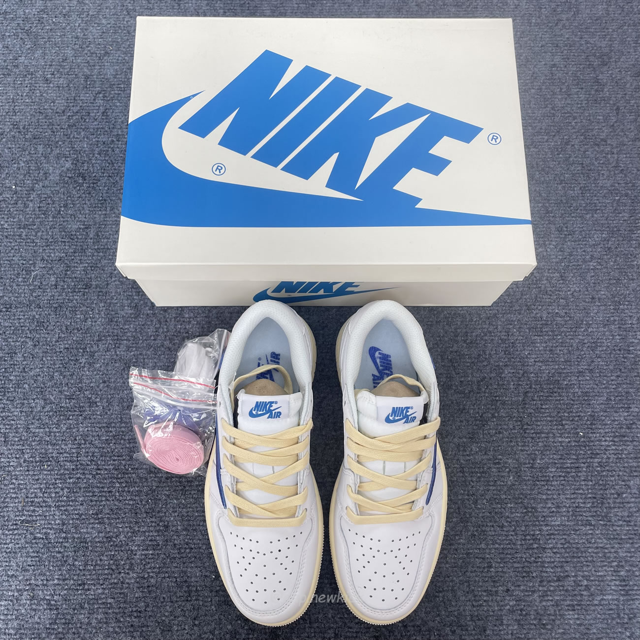 Travis Scott X Fragment Design X Air Jordan 1 Low White Blue Dh68369 186 (2) - www.newkick.vip Travis Scott X Fragment Design X Air Jordan 1 Low White Blue Dh68369 186 (2) - www.newkick.vip