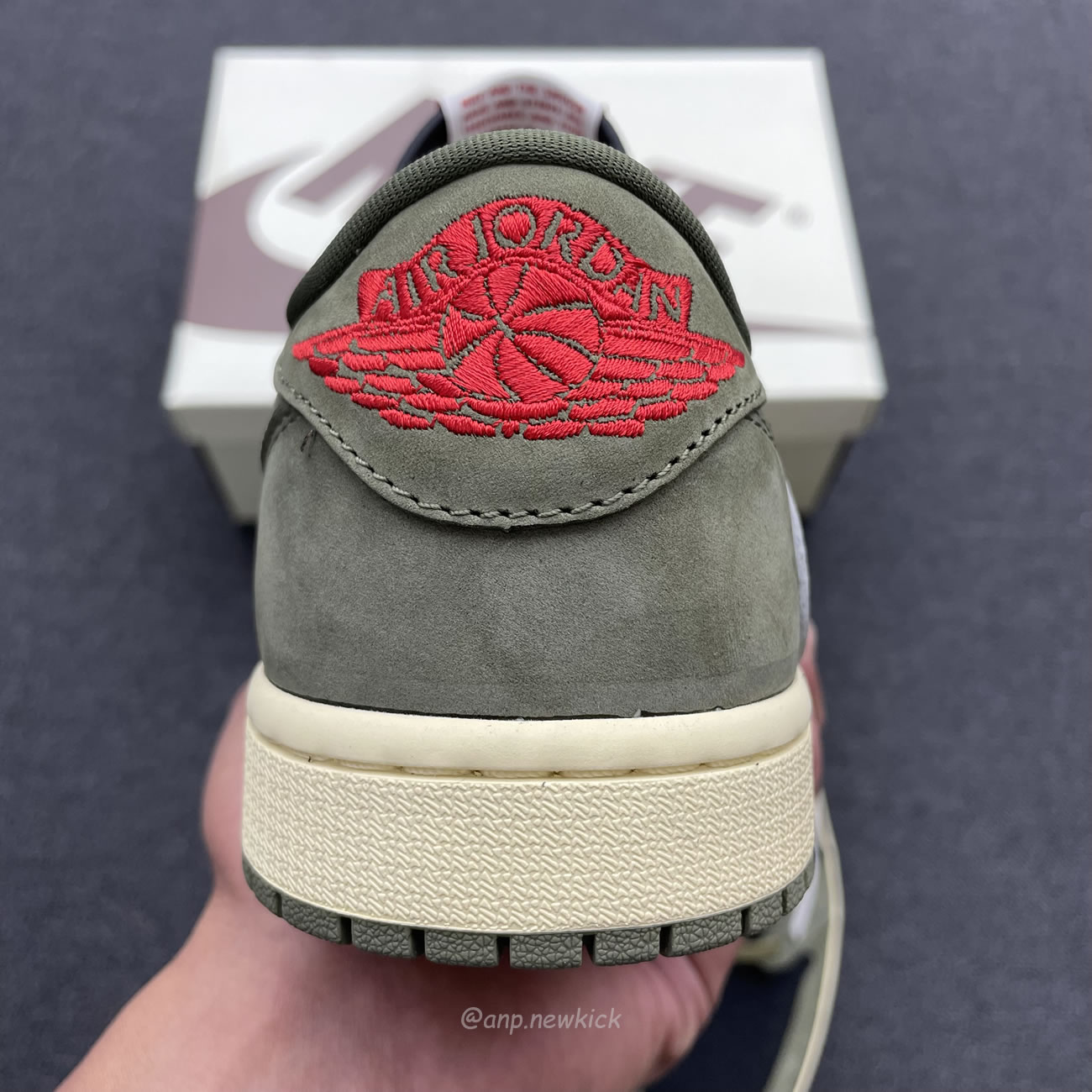 Travis Scott X Nike Air Jordan 1 Retro Low Og Sp Black Olive Dm7866 002 (2) - www.newkick.vip Travis Scott X Nike Air Jordan 1 Retro Low Og Sp Black Olive Dm7866 002 (2) - www.newkick.vip