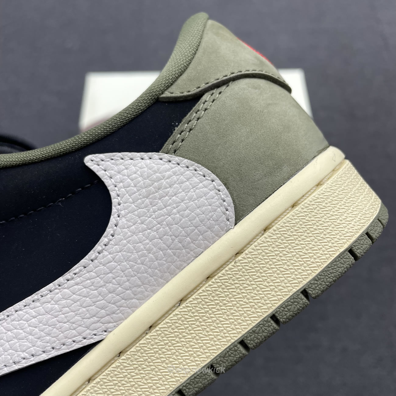 Travis Scott X Nike Air Jordan 1 Retro Low Og Sp Black Olive Dm7866 002 (8) - www.newkick.vip Travis Scott X Nike Air Jordan 1 Retro Low Og Sp Black Olive Dm7866 002 (8) - www.newkick.vip