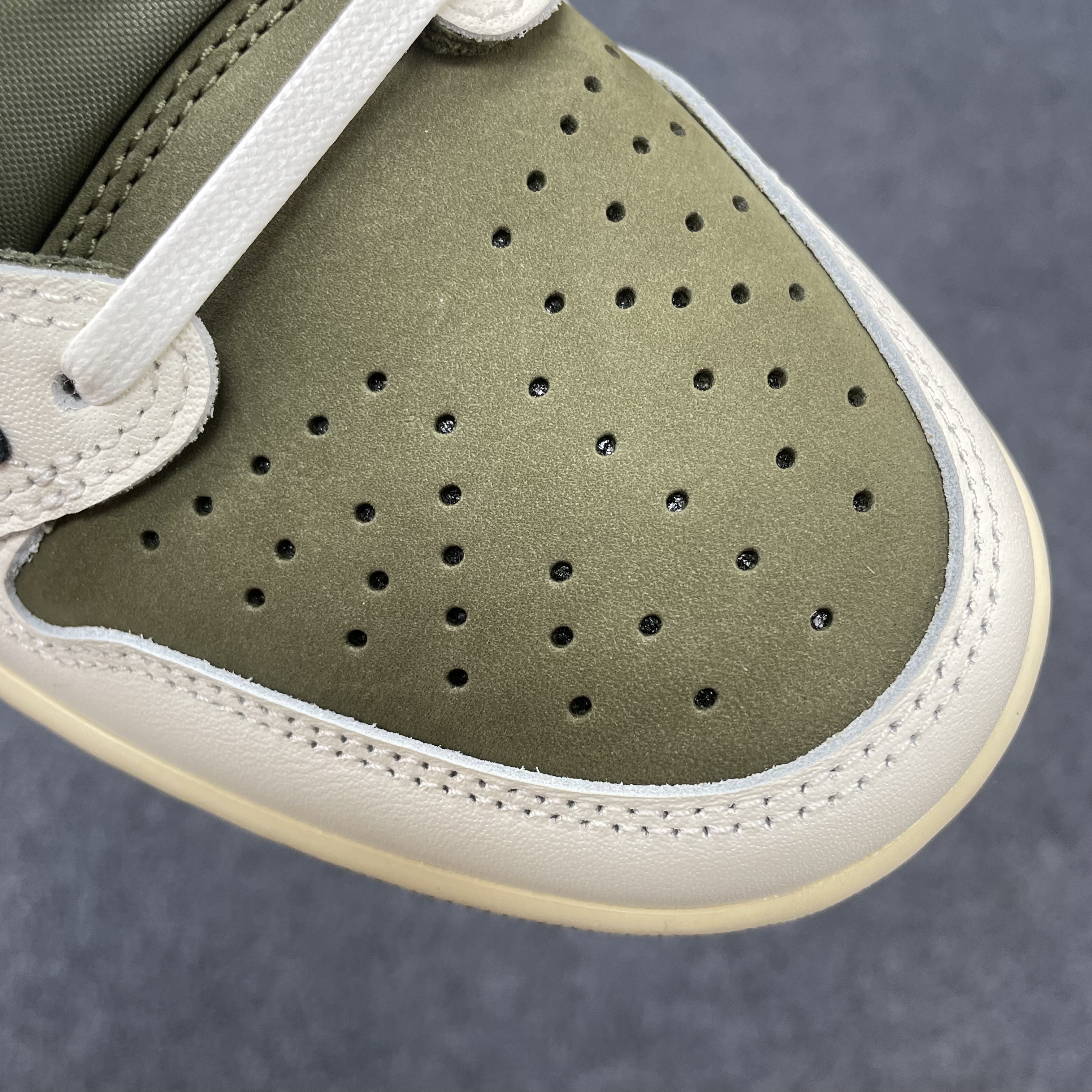 Travis Scott X Air Jordan 1 Low Og Sp Medium Olive Dm7866 200 (34) - www.newkick.vip