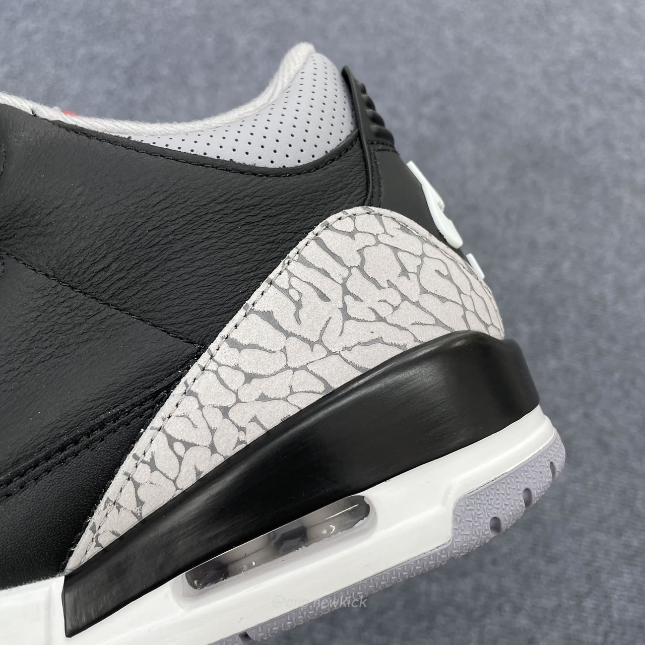 Air Jordan 3 Retro Black Cement Reimagined Dn3707 010 (9) - www.newkick.vip Air Jordan 3 Retro Black Cement Reimagined Dn3707 010 (9) - www.newkick.vip