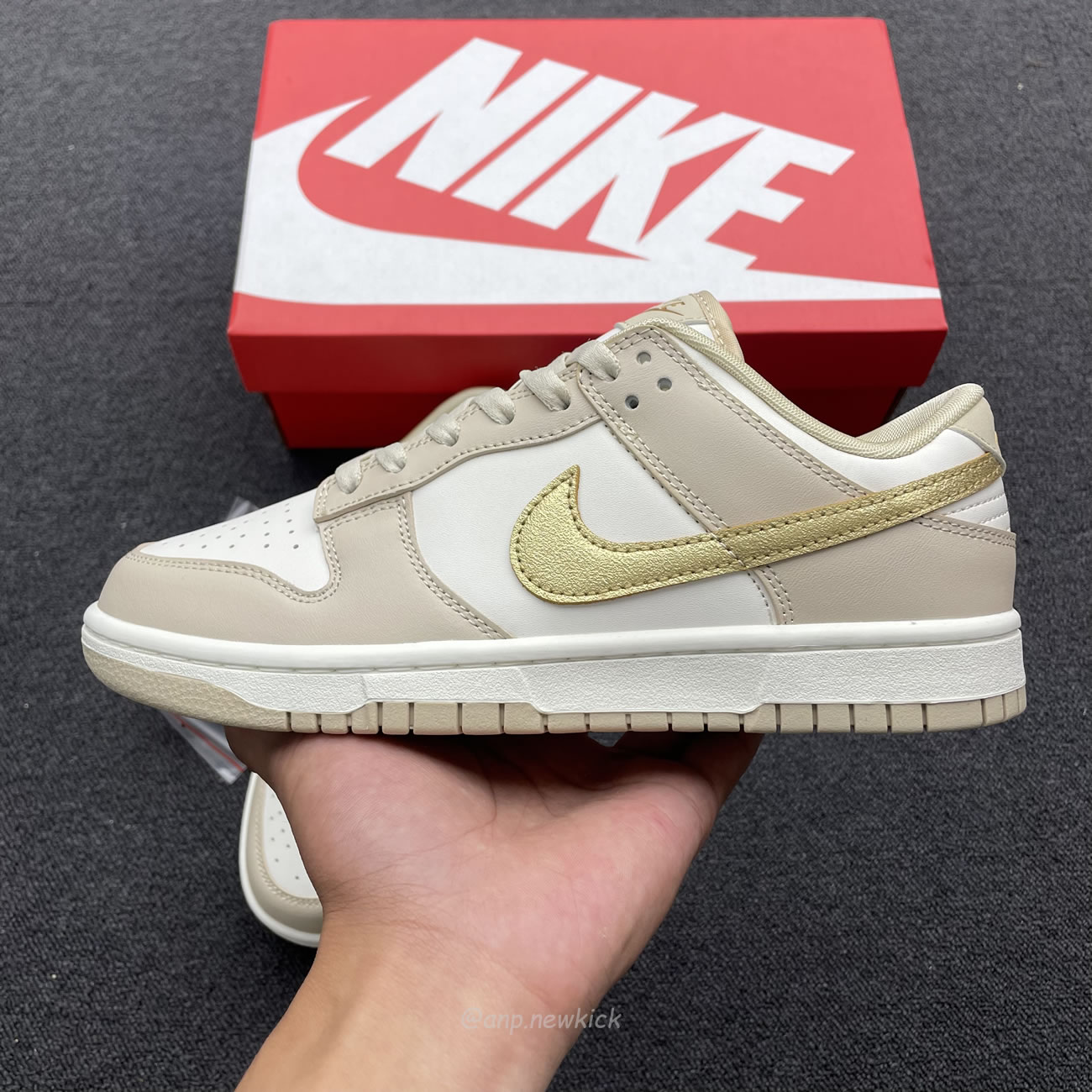 Nike Dunk Low Gold Swoosh Dx5930 001 (4) - www.newkick.vip