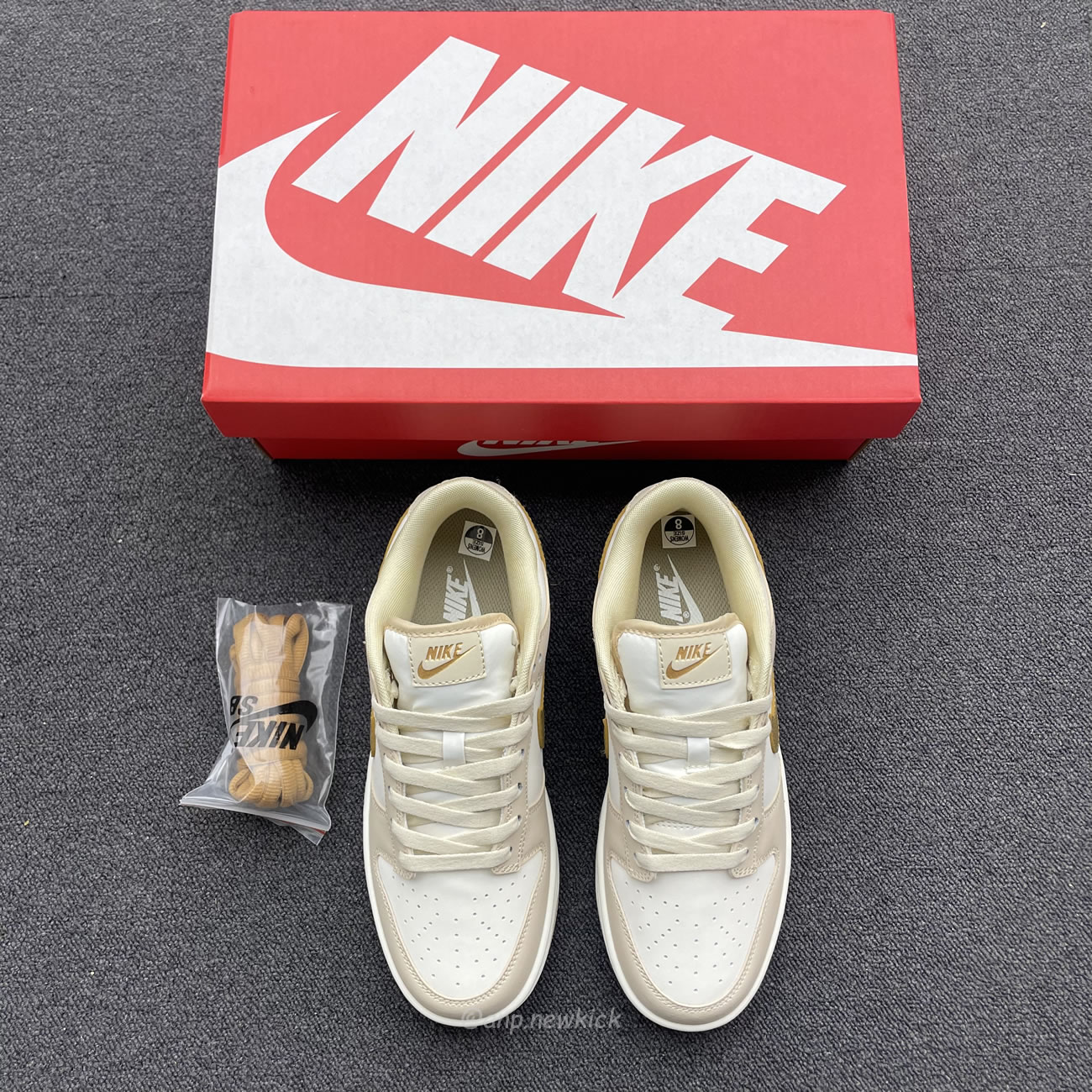 Nike Dunk Low Gold Swoosh Dx5930 001 (5) - www.newkick.vip
