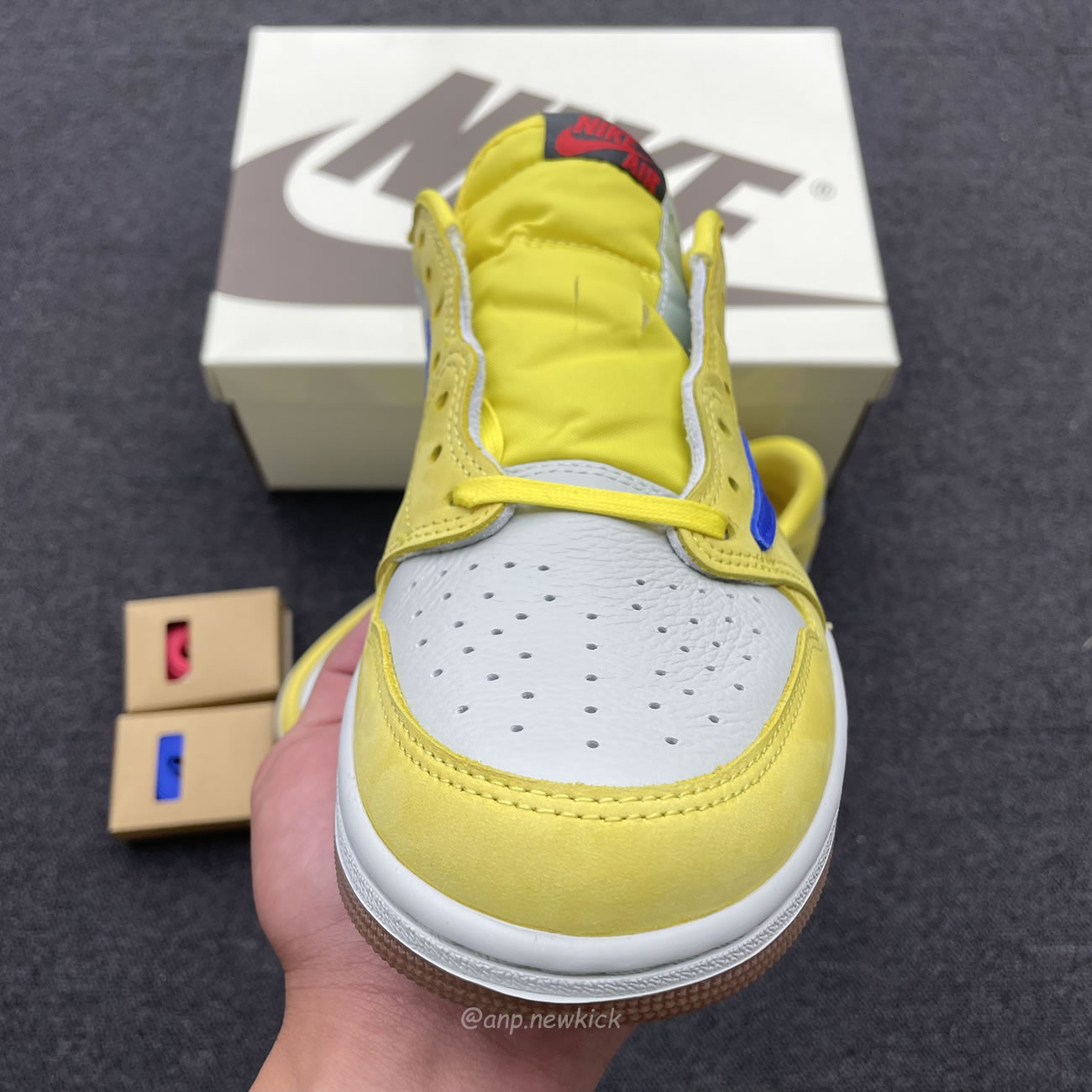Travis Scott X Nike Air Jordan 1 Retro Low Og Sp Canary Dz4137 700 (16) - www.newkick.vip