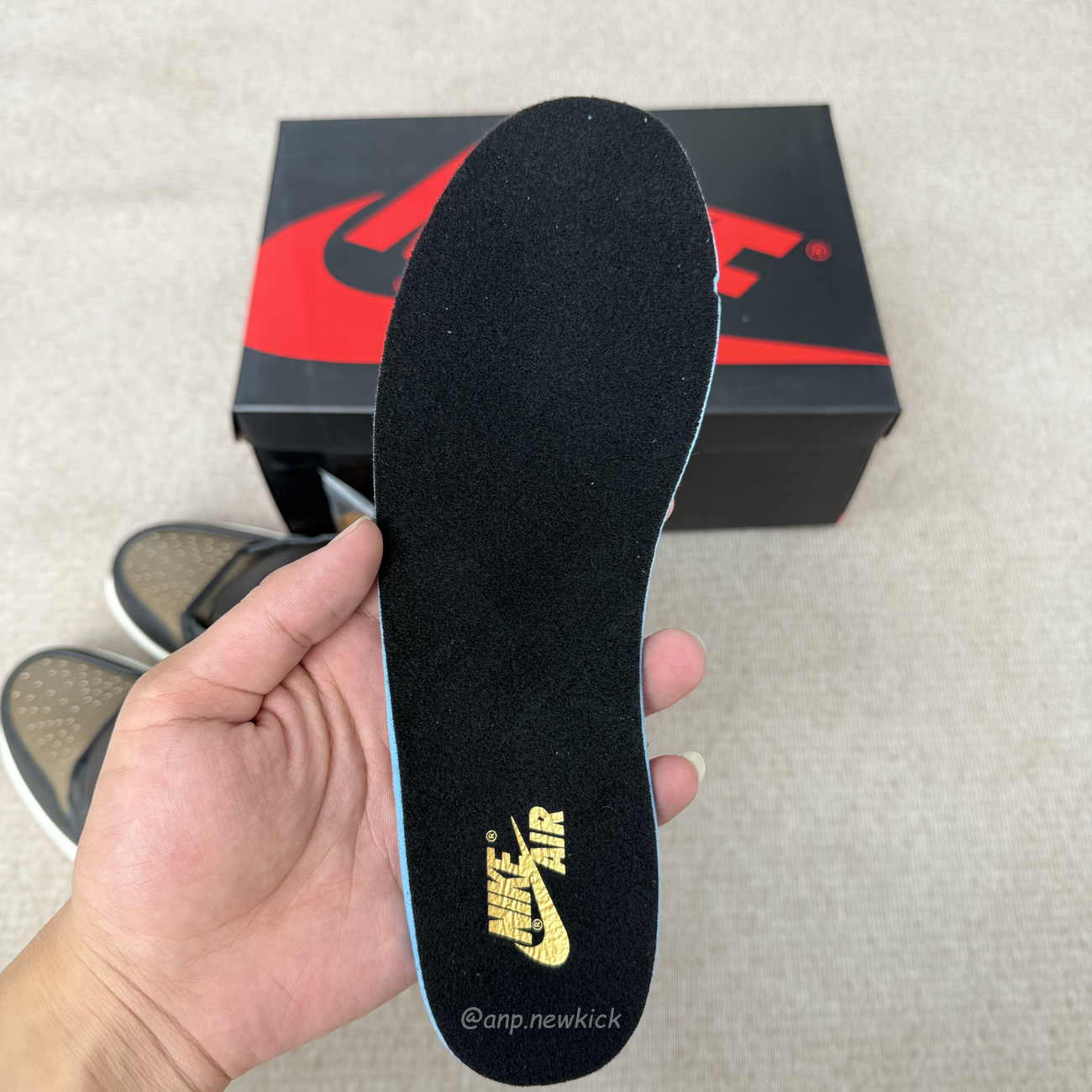 Air Jordan 1 Retro High Og Black Metallic Gold Dz5485 071 (3) - www.newkick.vip