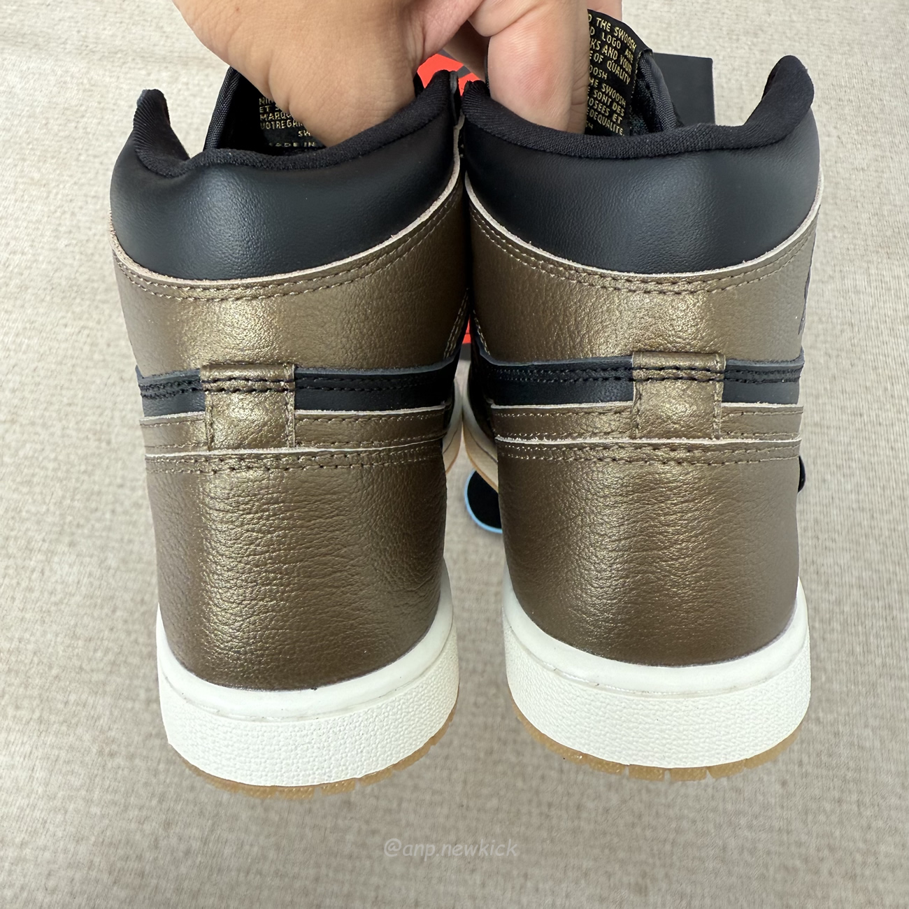 Air Jordan 1 Retro High Og Black Metallic Gold Dz5485 071 (4) - www.newkick.vip