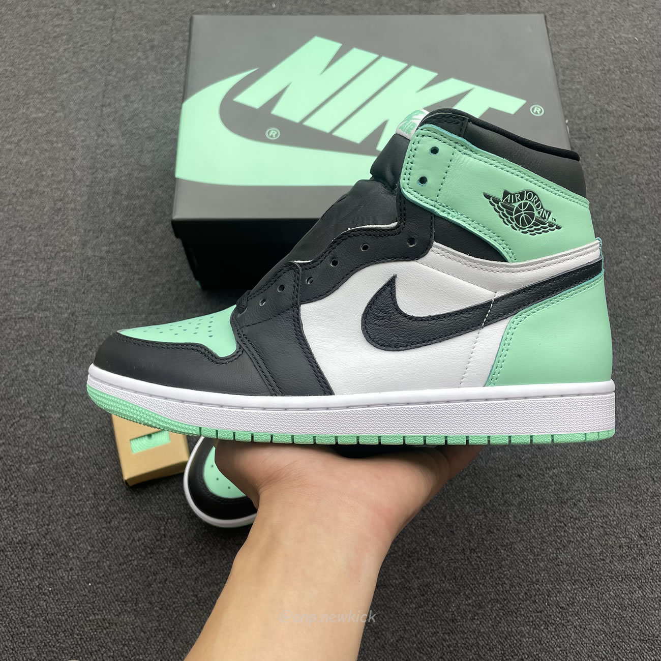 Air Jordan 1 Retro High Og Green Glow Dz5485 130 (4) - www.newkick.vip