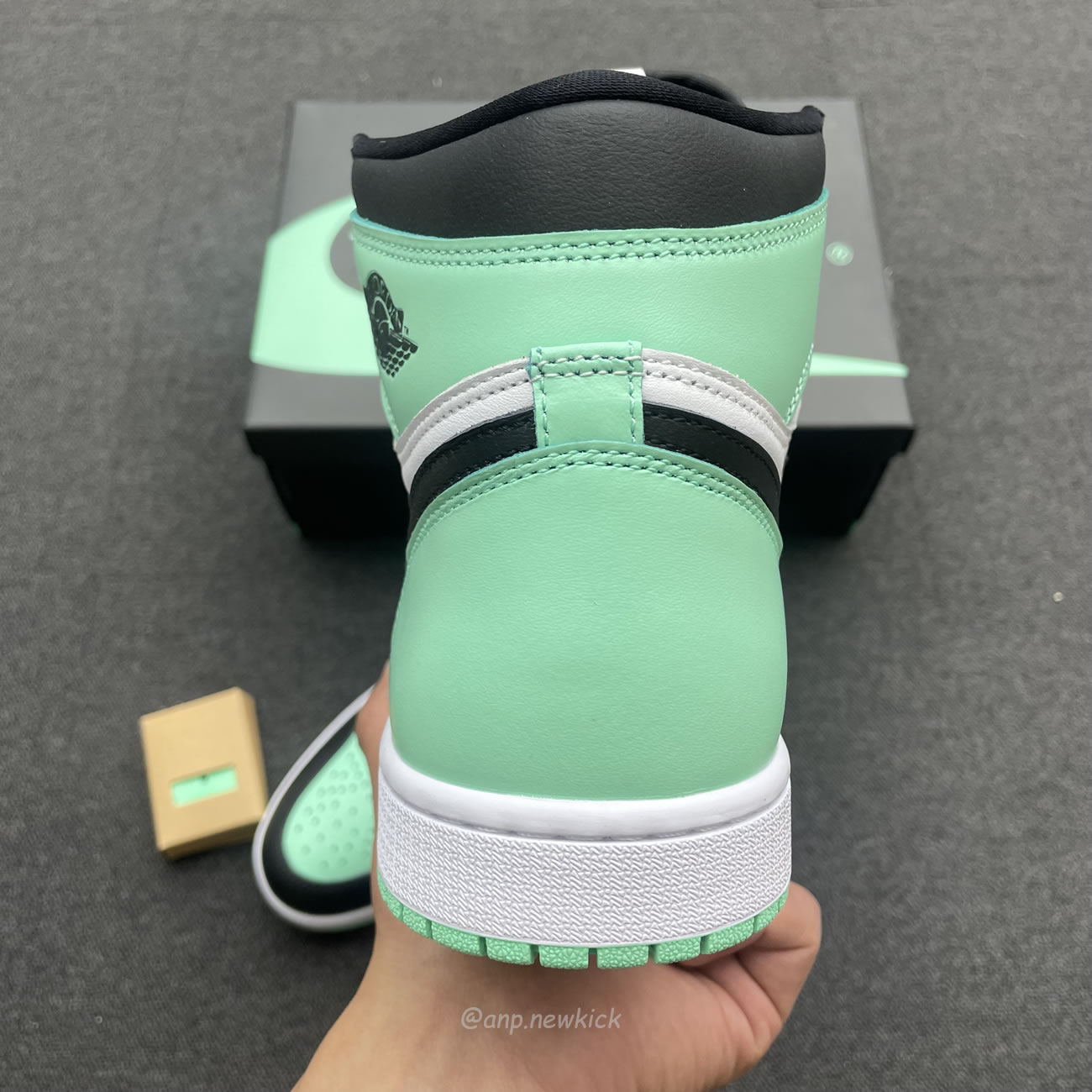 Air Jordan 1 Retro High Og Green Glow Dz5485 130 (6) - www.newkick.vip