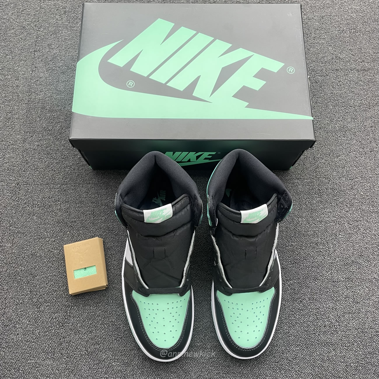 Air Jordan 1 Retro High Og Green Glow Dz5485 130 (11) - www.newkick.vip