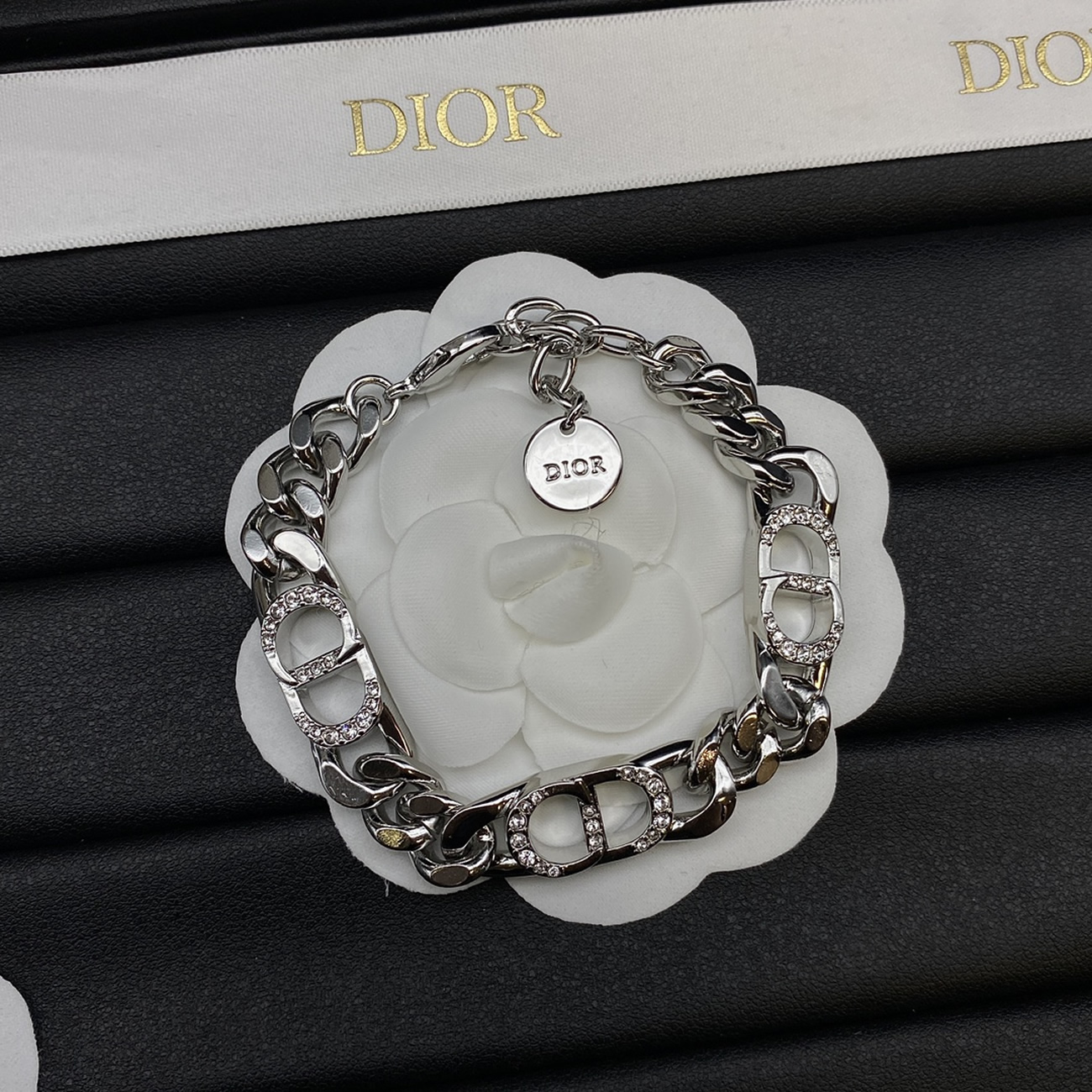 Dior Logo Text Chain Bracelet (2) - www.newkick.vip Dior Logo Text Chain Bracelet (2) - www.newkick.vip