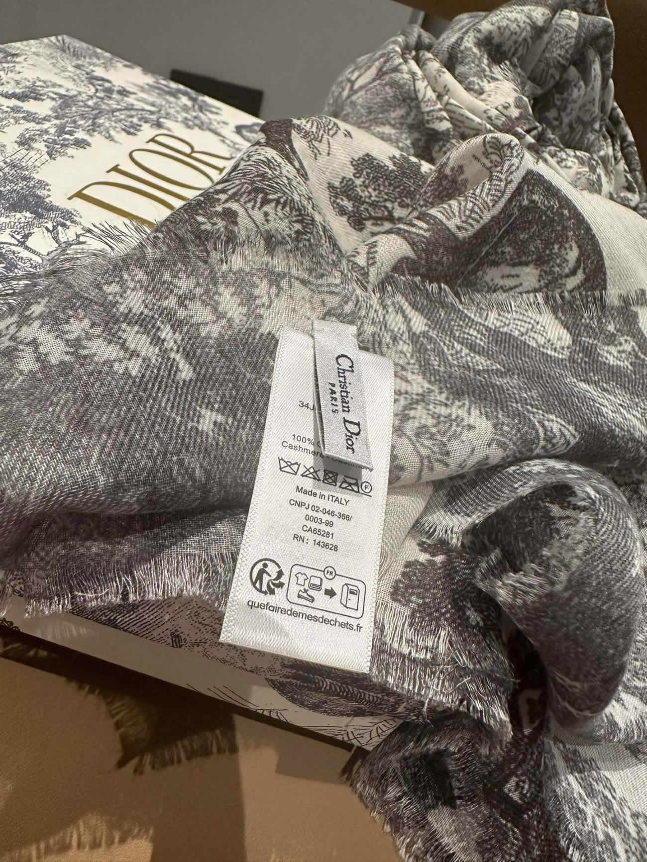 Dior Printed Shawl Cashmere Fabrics Sauvage Ruyi Print 140x180cm (13) - www.newkick.vip