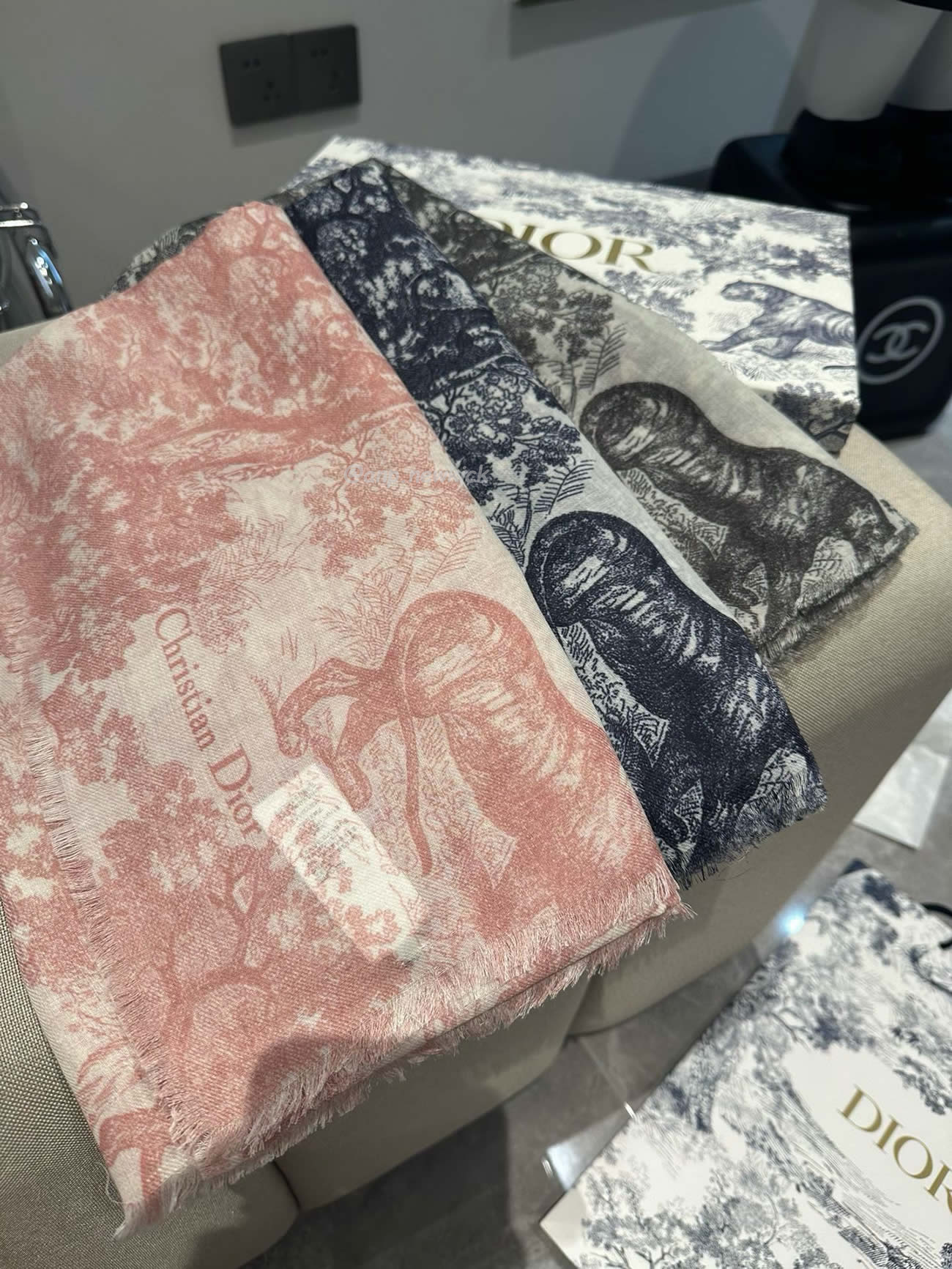 Dior Printed Shawl Cashmere Fabrics Sauvage Ruyi Print 140x180cm (17) - www.newkick.vip
