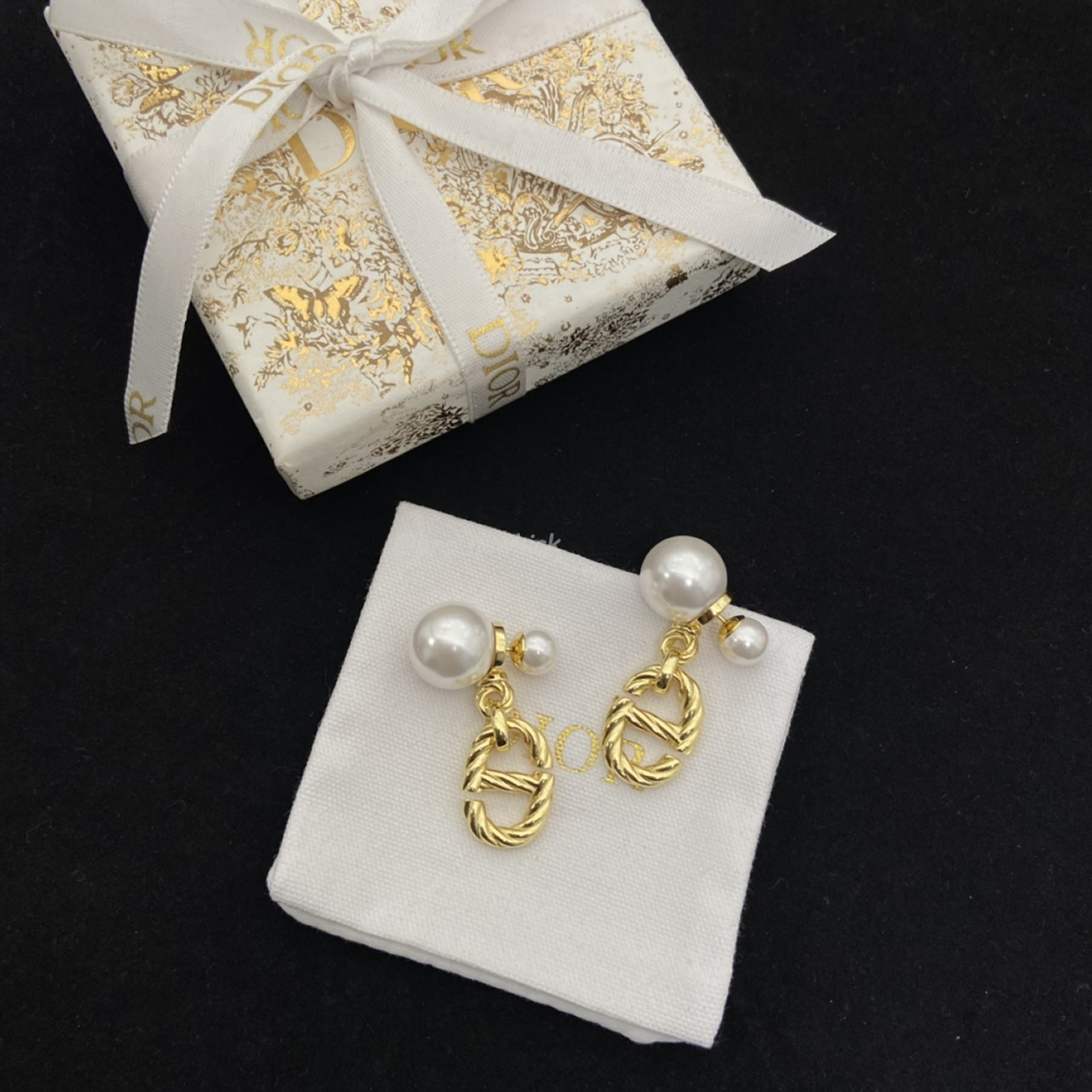 Dior Earring (1) - www.newkick.vip Dior Earring (1) - www.newkick.vip
