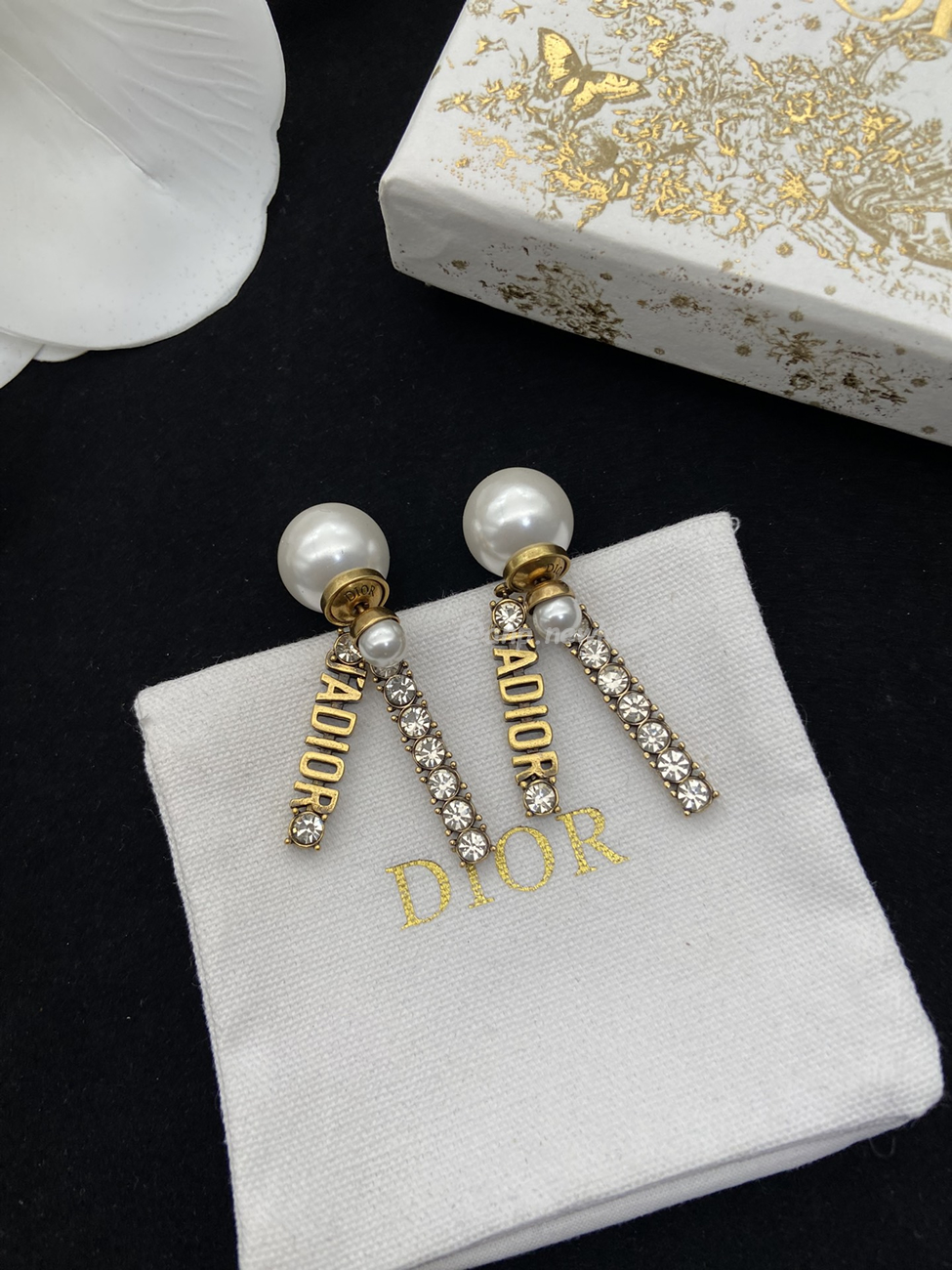 Dior Earrings (1) - www.newkick.vip Dior Earrings (1) - www.newkick.vip