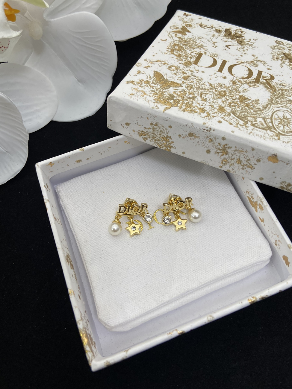 Dior Earrings (7) - www.newkick.vip Dior Earrings (7) - www.newkick.vip