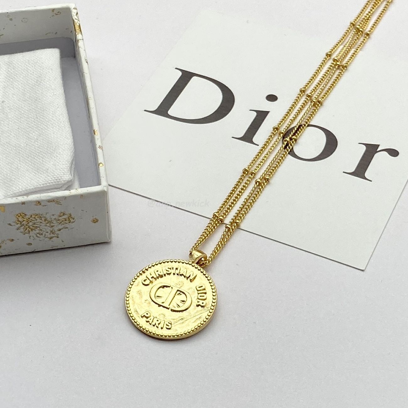 Dior Logo Charm Gold Necklace (2) - www.newkick.vip Dior Logo Charm Gold Necklace (2) - www.newkick.vip