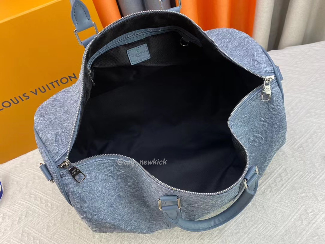 Louis Vuitton Keepall Bandouliere Monogram 50 Navy Duffel Bag (58) - www.newkick.vip