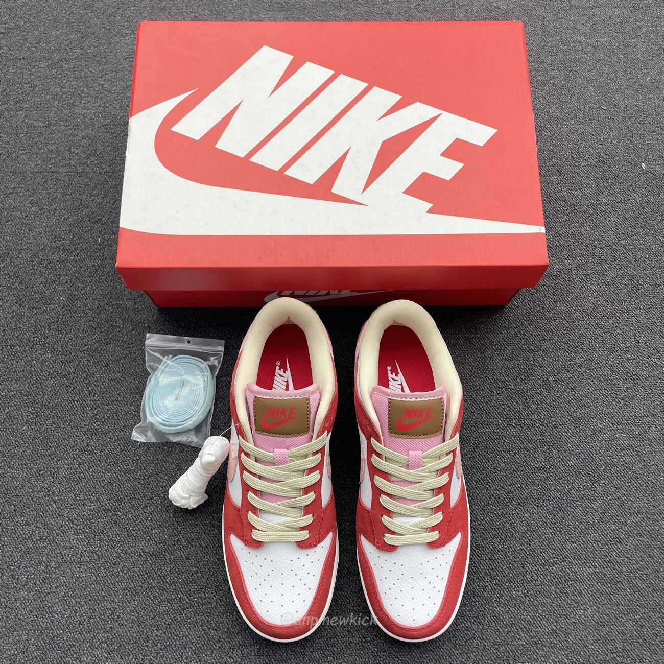 Nike Dunk Low Prm Bacon Womens Fb7910 600 (10) - www.newkick.vip