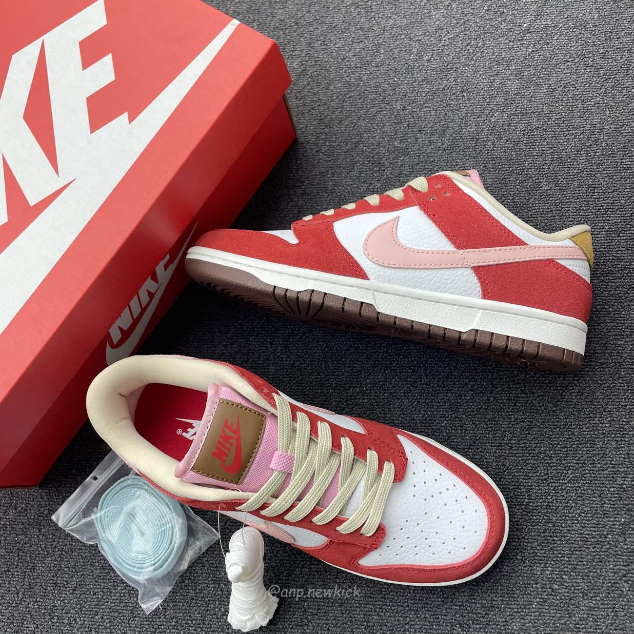 Nike Dunk Low Prm Bacon Womens Fb7910 600 (11) - www.newkick.vip