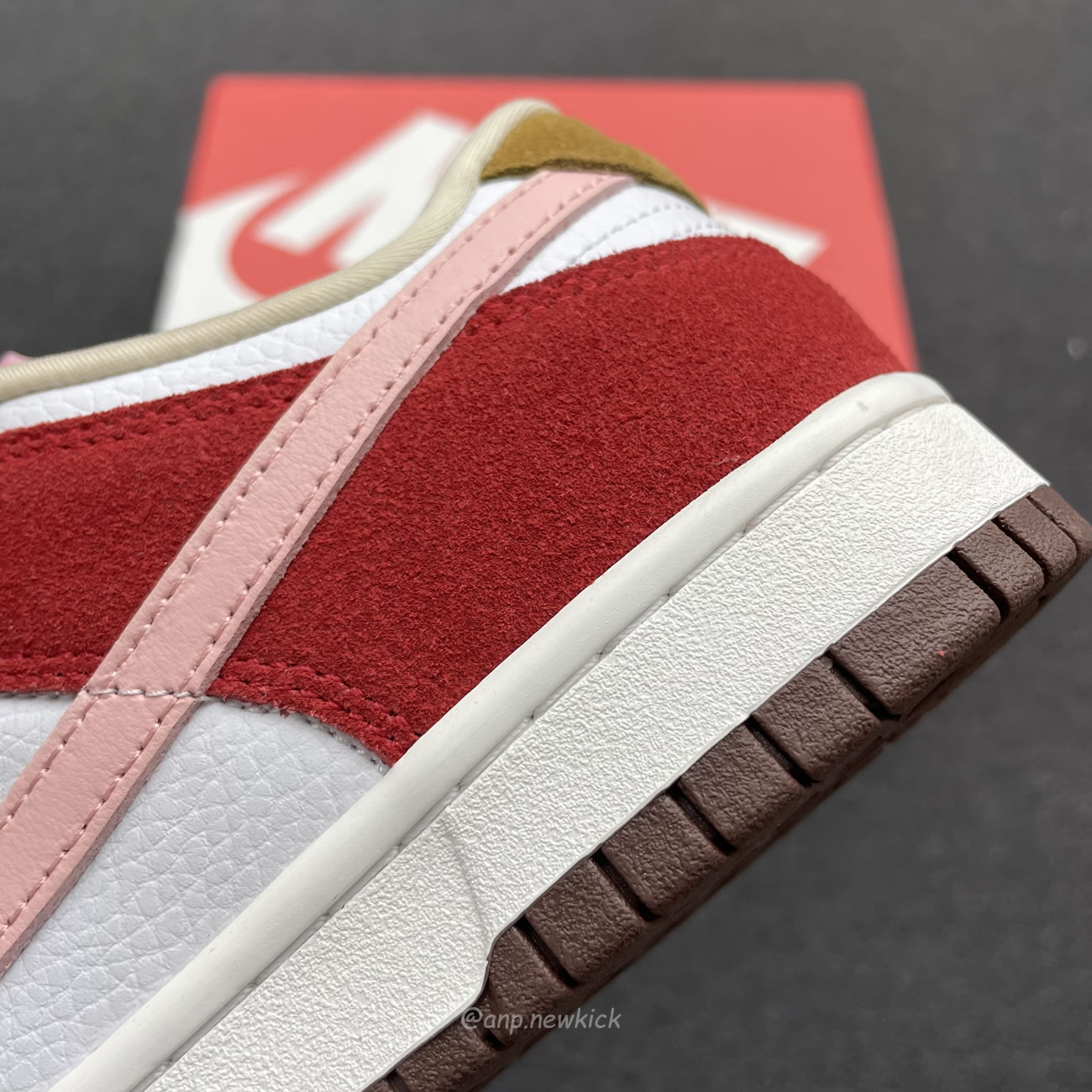 Nike Dunk Low Prm Bacon Womens Fb7910 600 (5) - www.newkick.vip