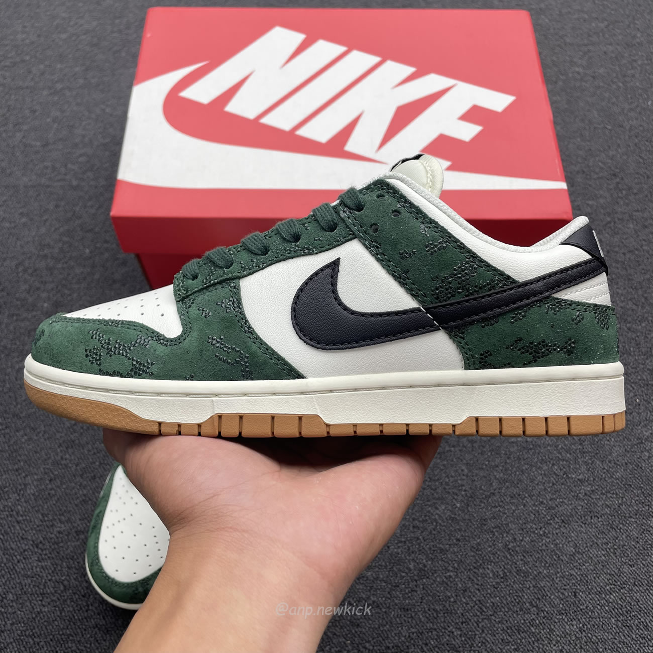 Nike Dunk Low Green Snake Womens Fq8893 397 (13) - www.newkick.vip