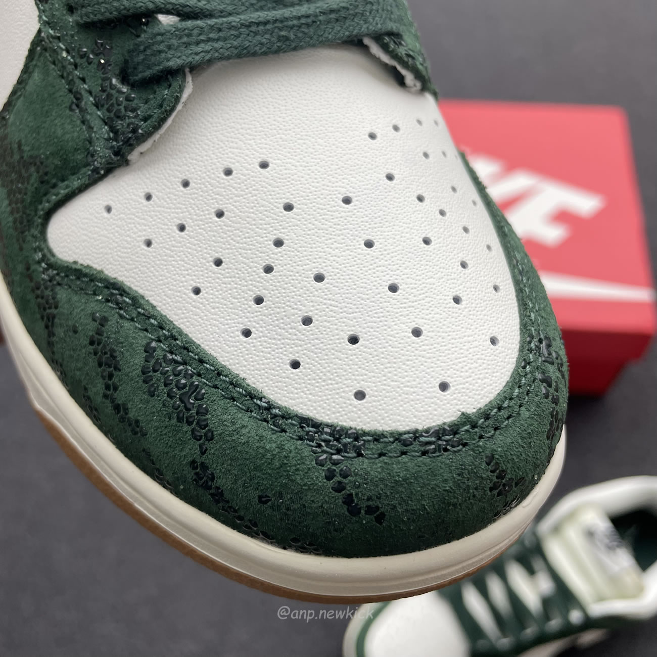 Nike Dunk Low Green Snake Womens Fq8893 397 (6) - www.newkick.vip