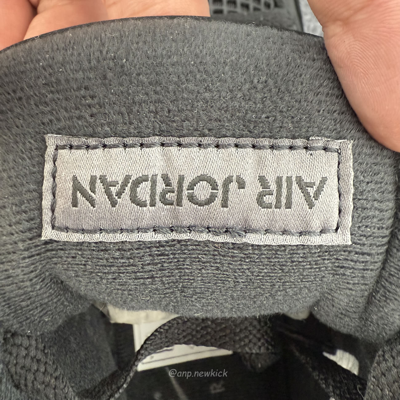 Air Jordan 4 Retro Black Cat 2025 Fv5029 010 (15) - www.newkick.vip