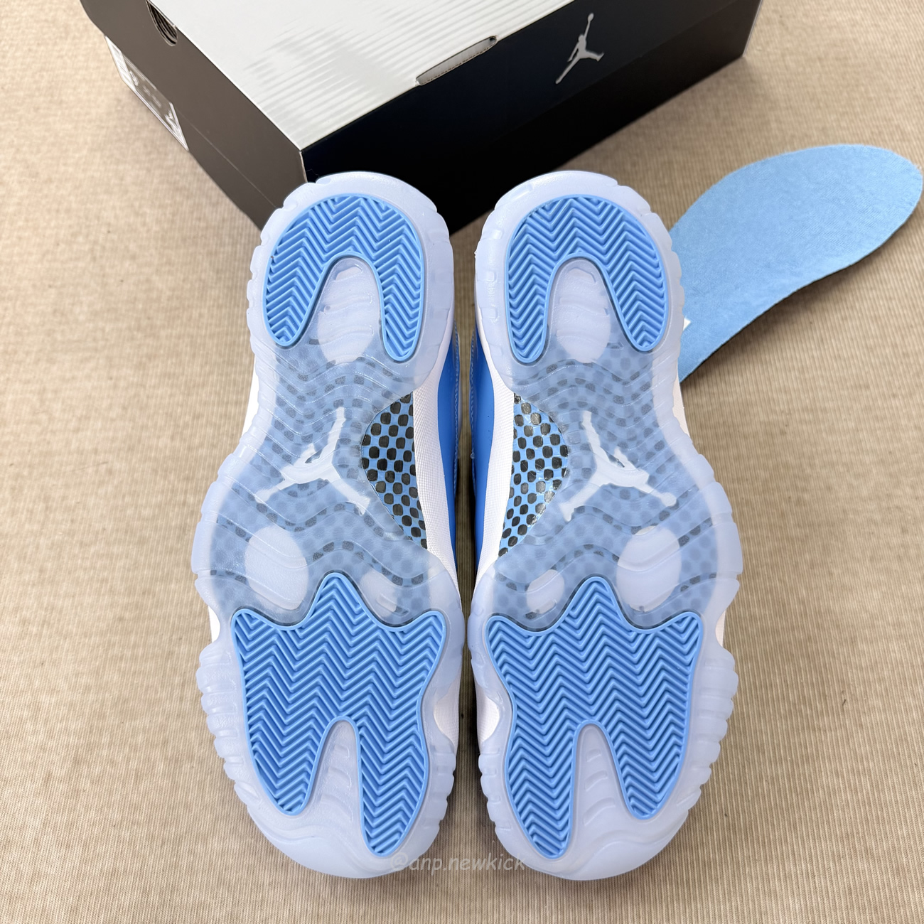 Air Jordan 11 Low University Blue Fv5104 100 (4) - www.newkick.vip